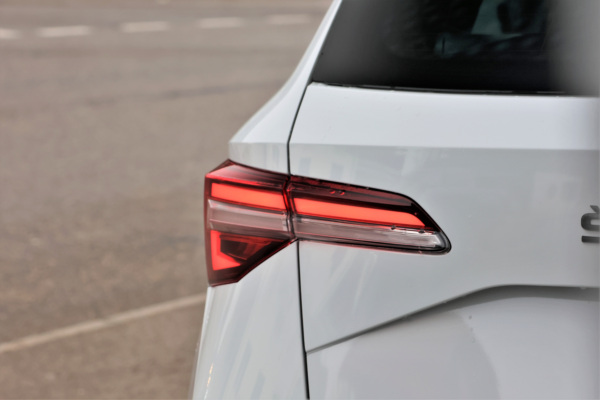 listing desktop thumbnail image 4