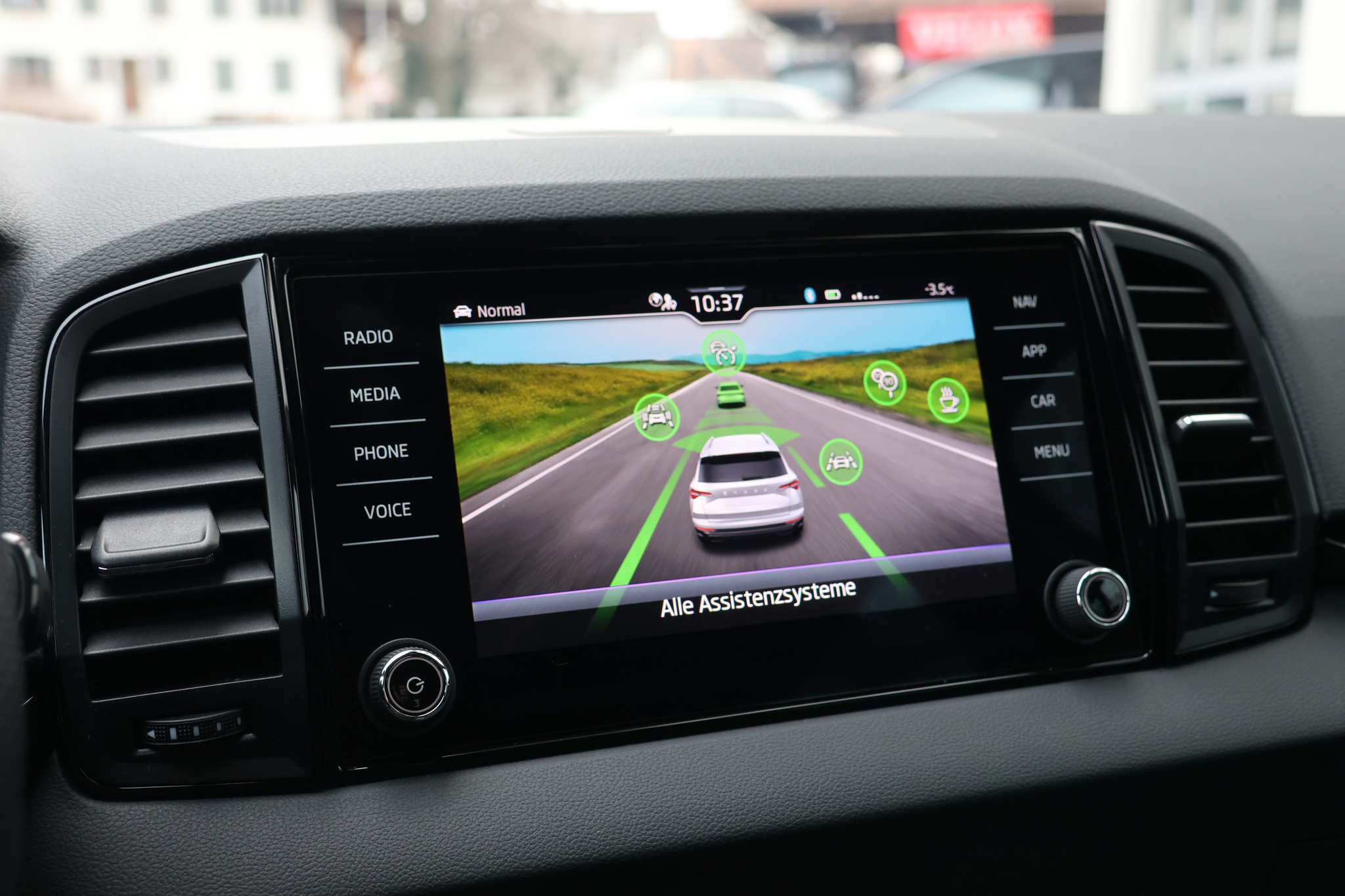 listing desktop thumbnail image 22