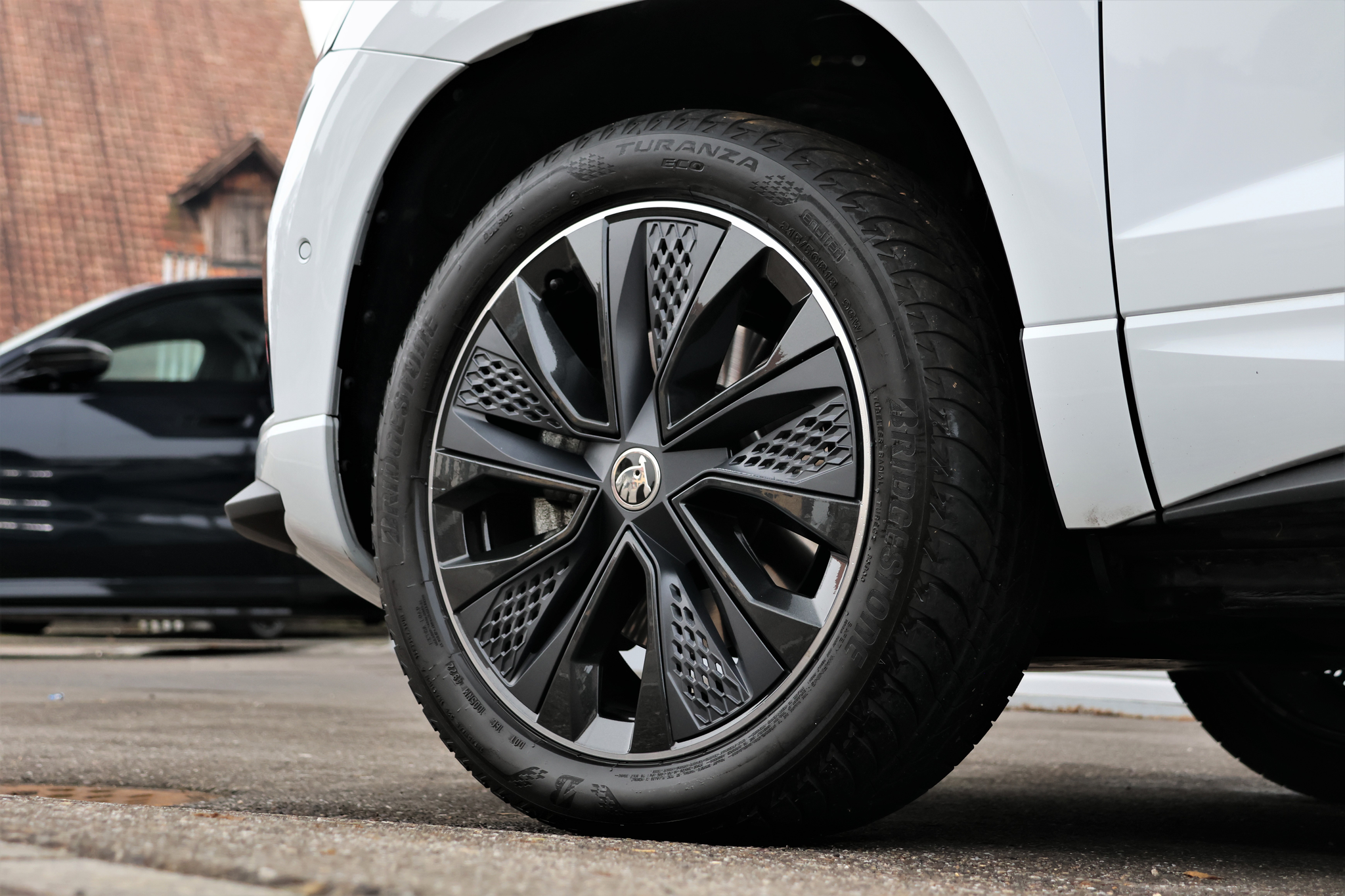 listing desktop thumbnail image 6