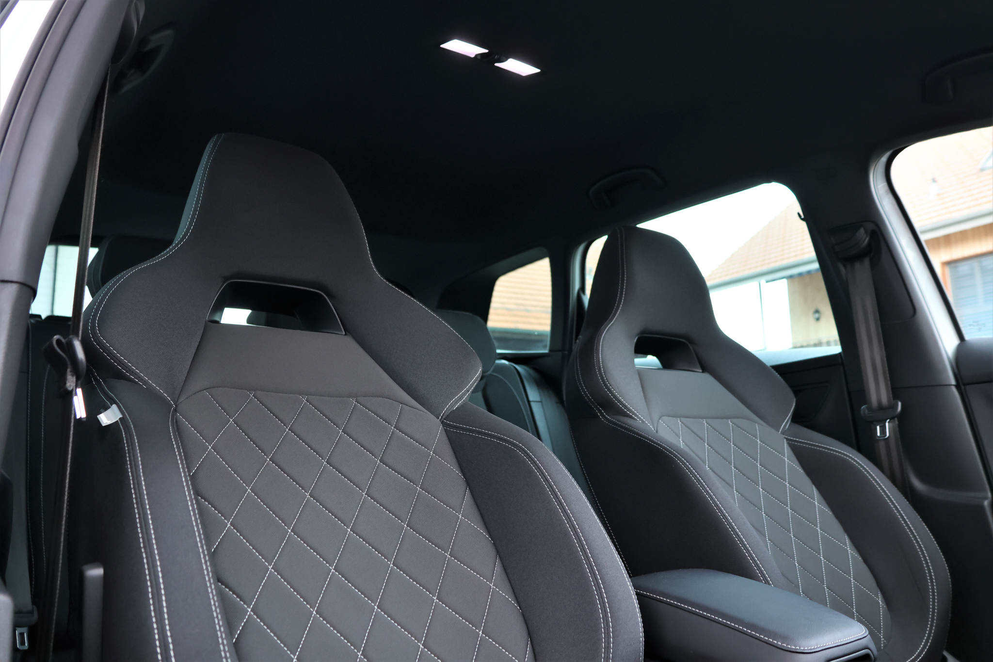 listing desktop thumbnail image 18