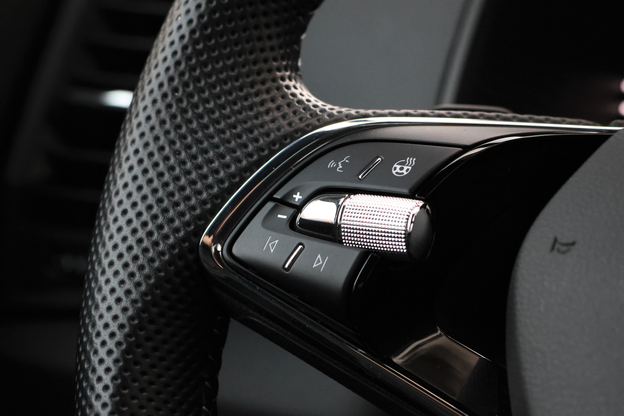 listing desktop thumbnail image 16