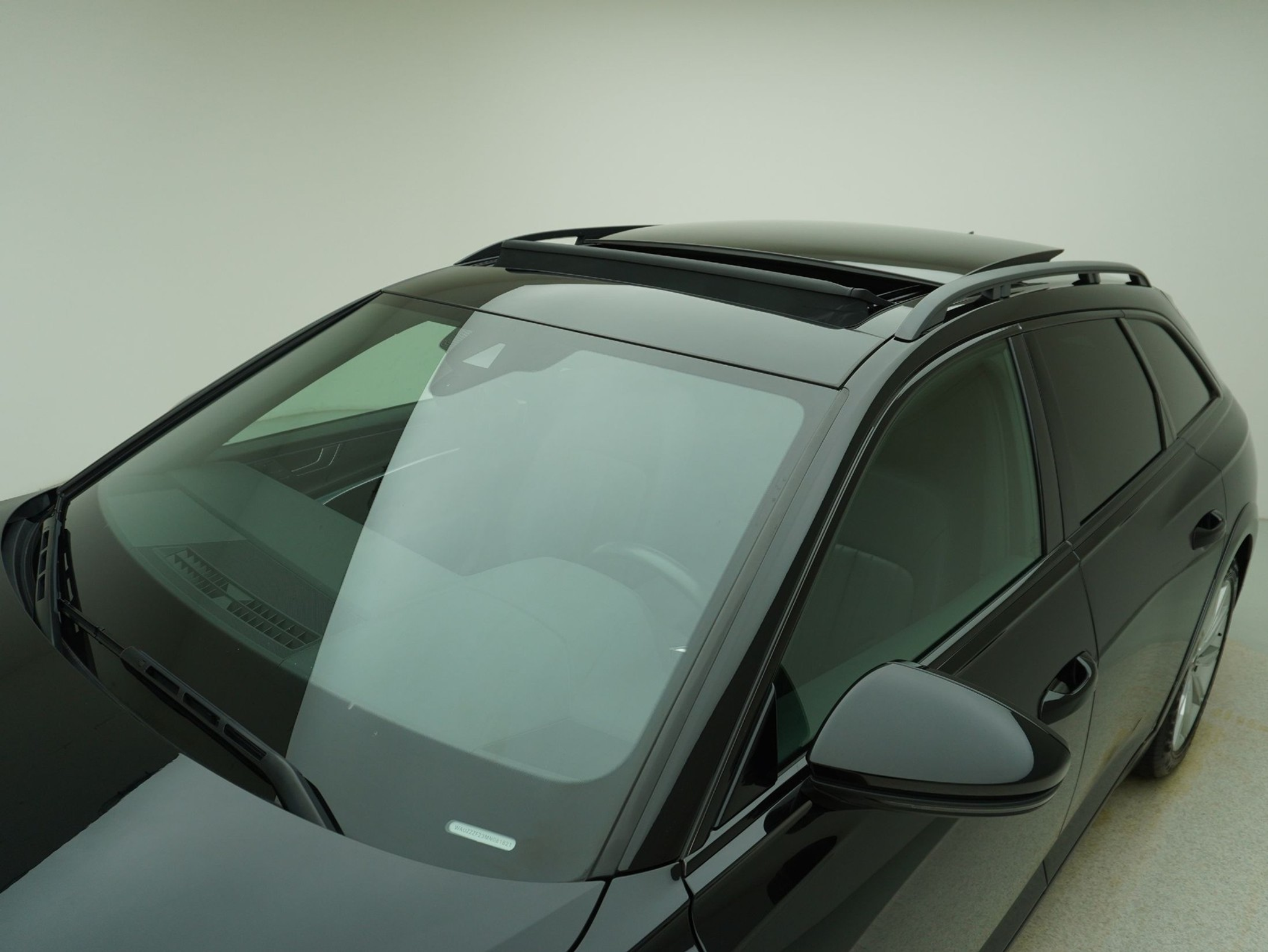 listing desktop thumbnail image 6