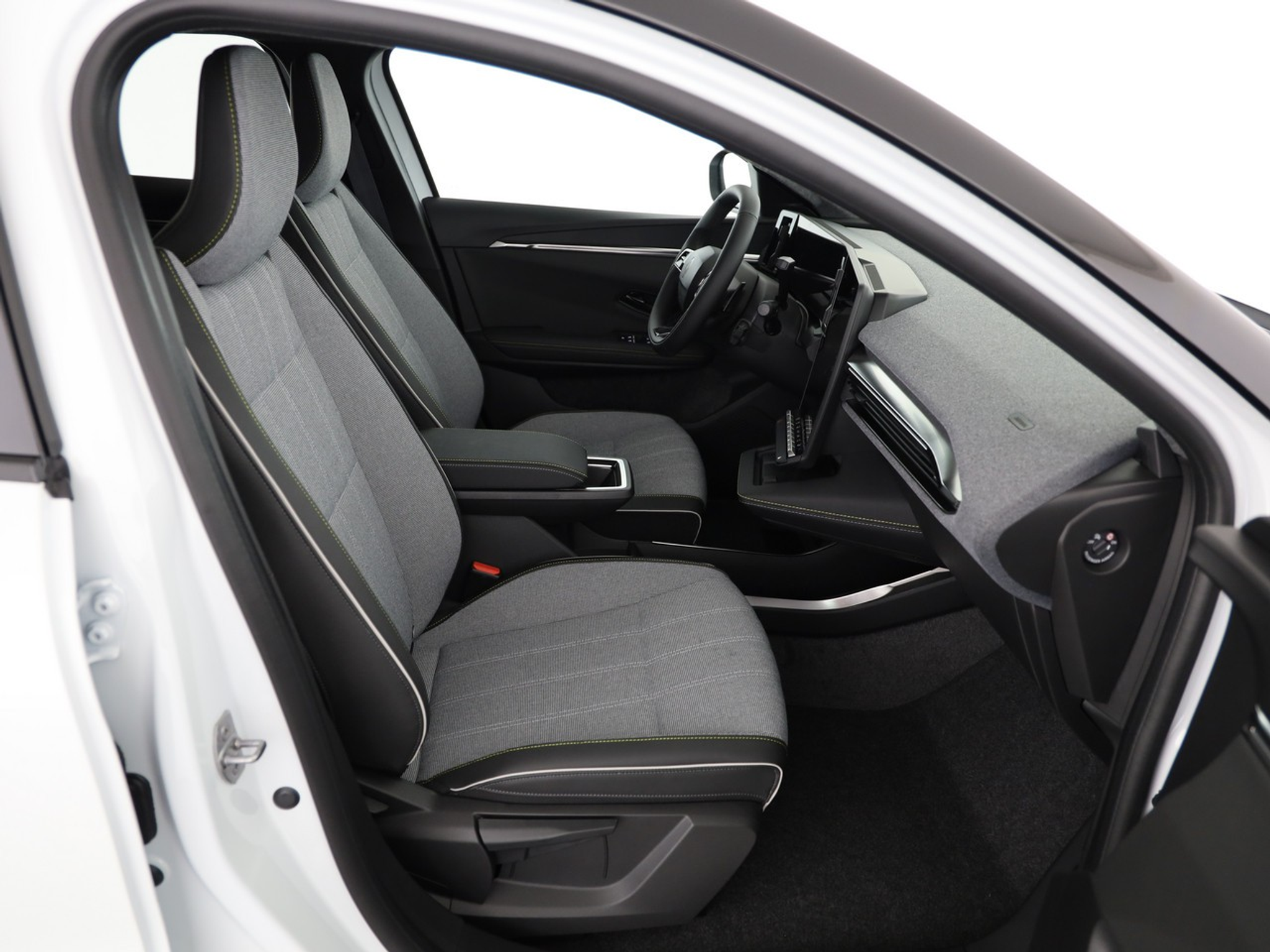 listing desktop thumbnail image 6