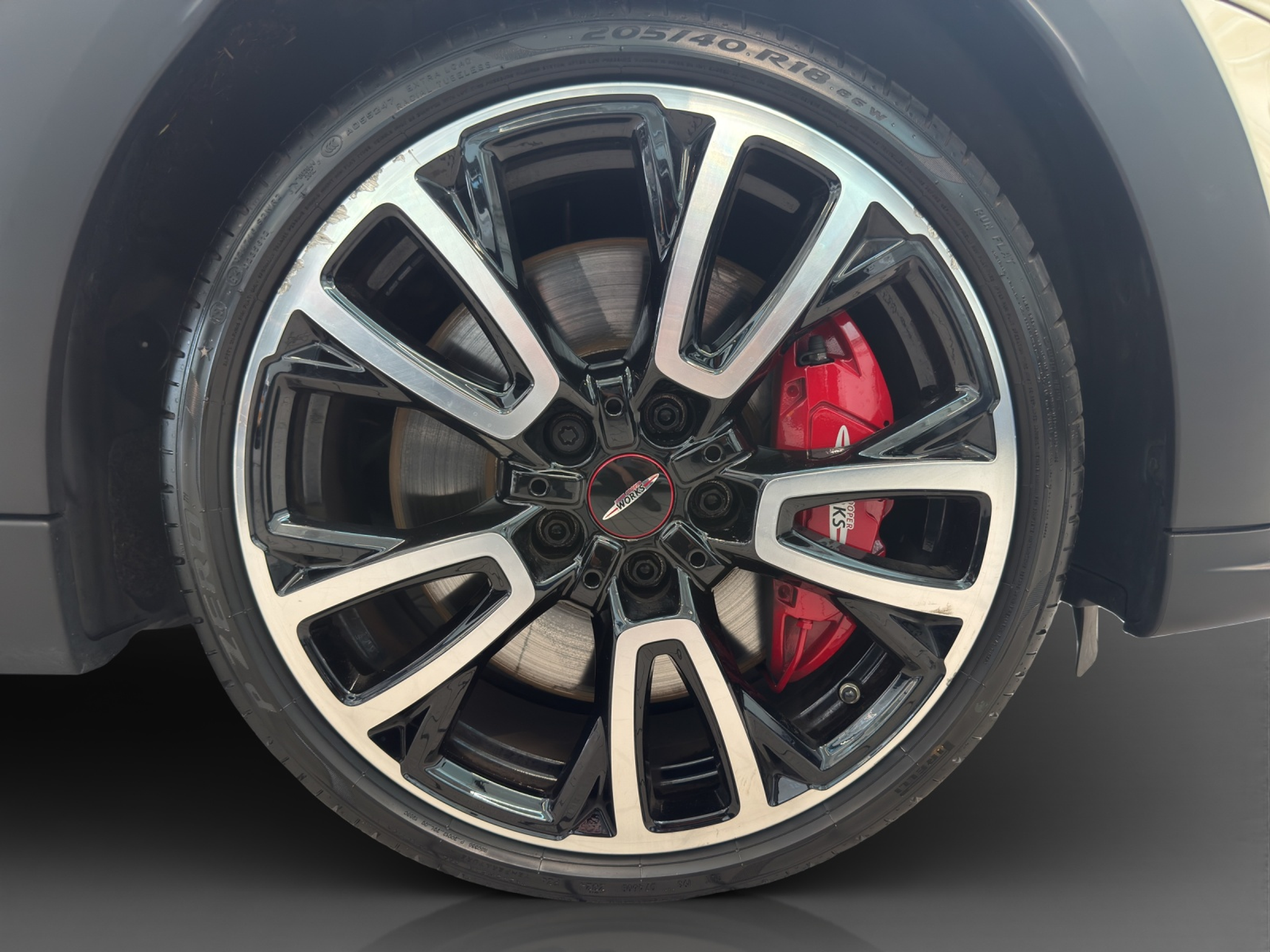 listing desktop thumbnail image 8