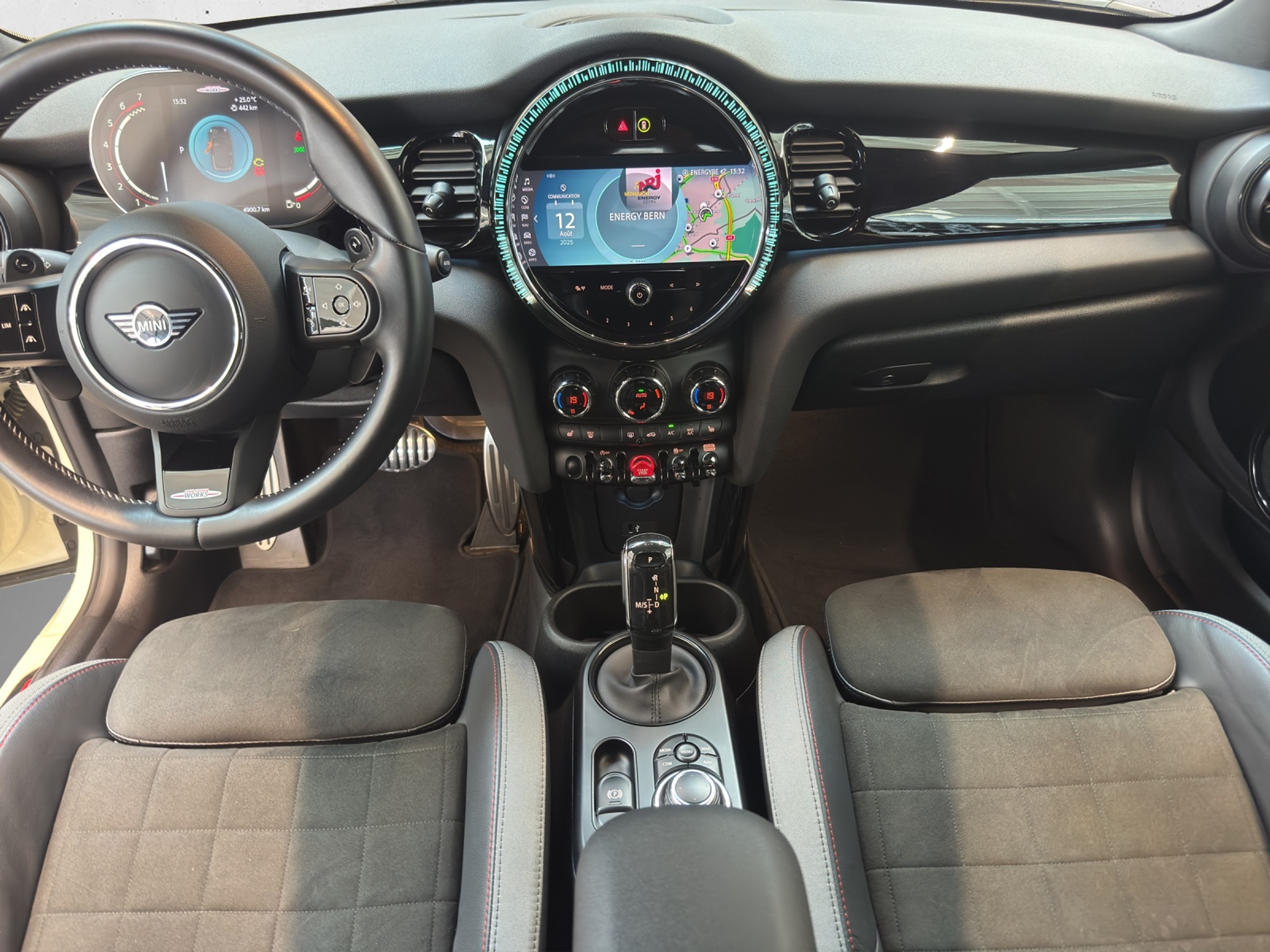 listing desktop thumbnail image 13