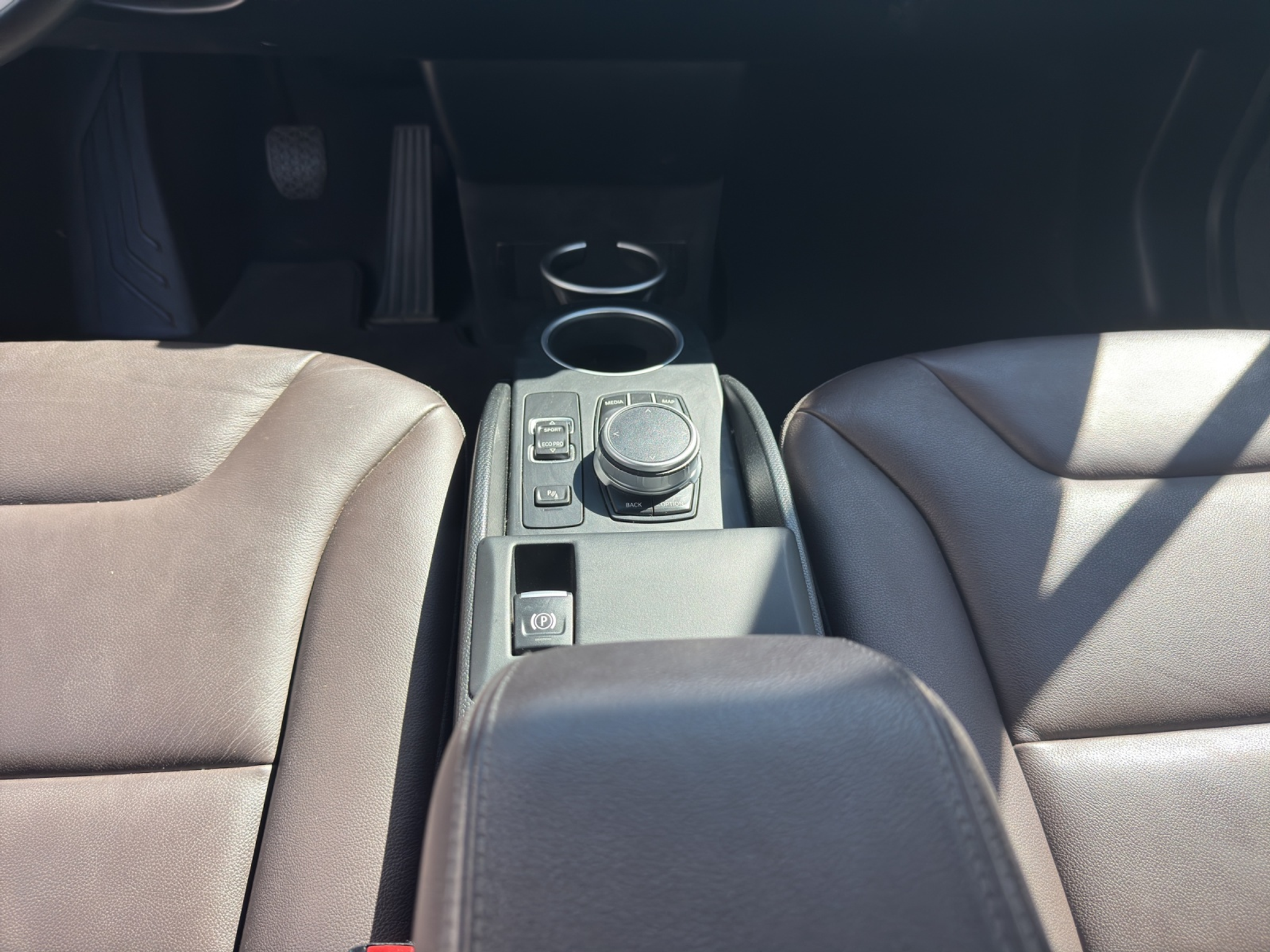 listing desktop thumbnail image 15