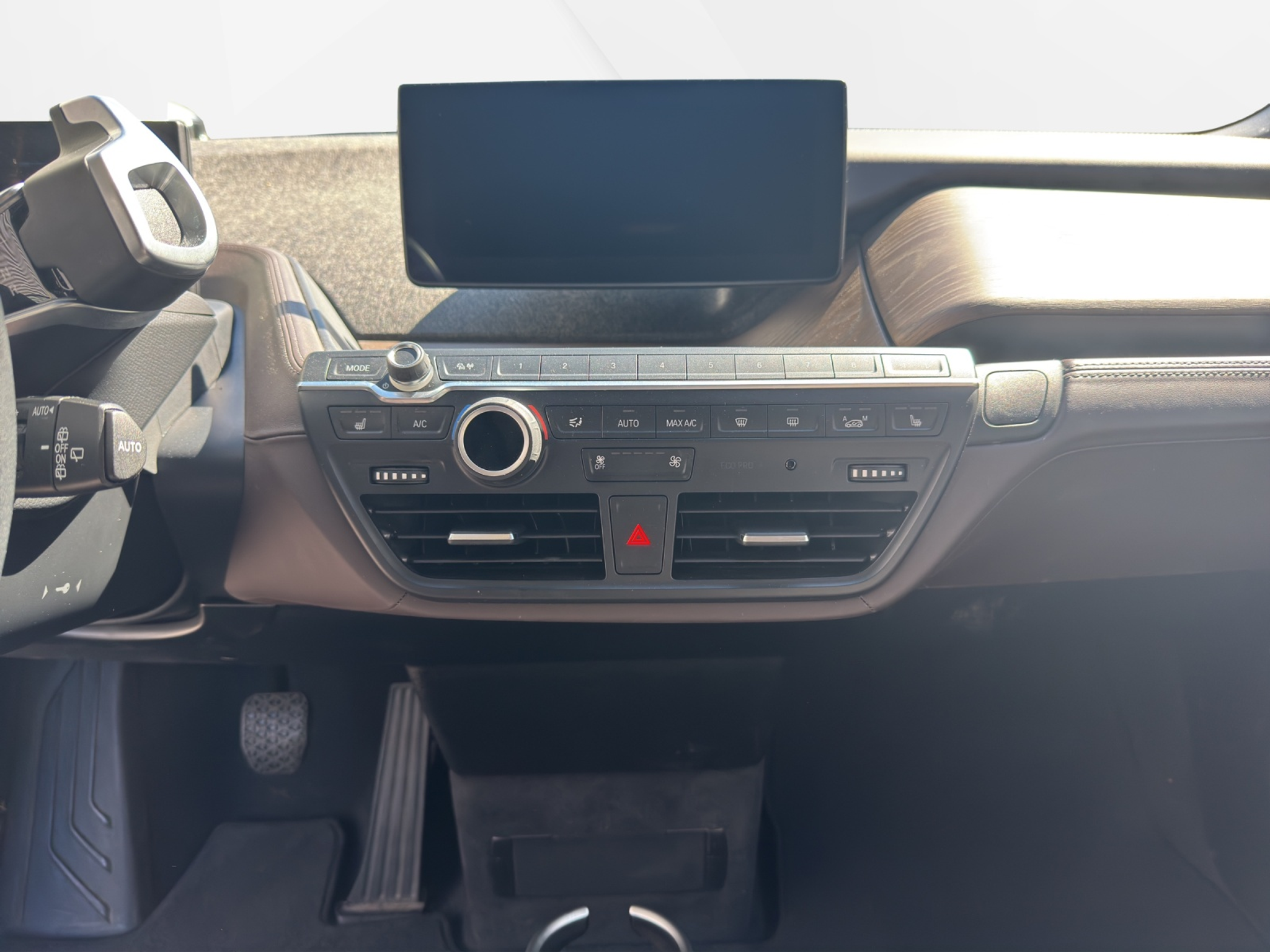 listing desktop thumbnail image 16