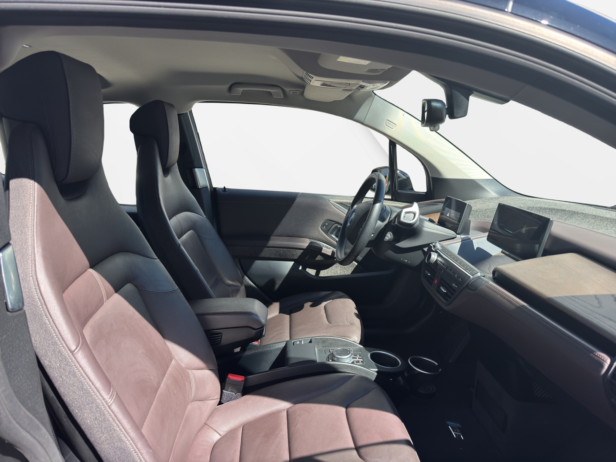 listing desktop thumbnail image 17