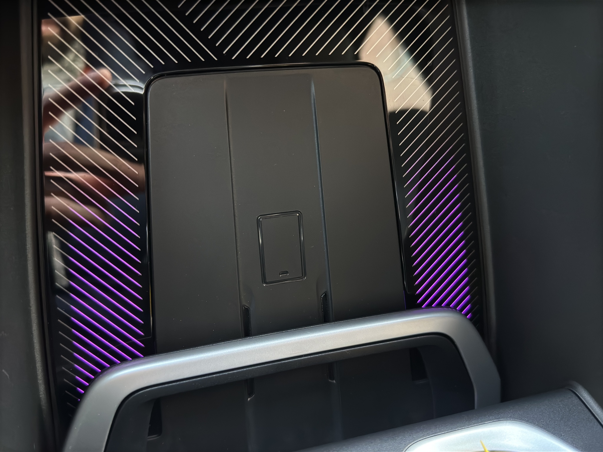 listing desktop thumbnail image 22