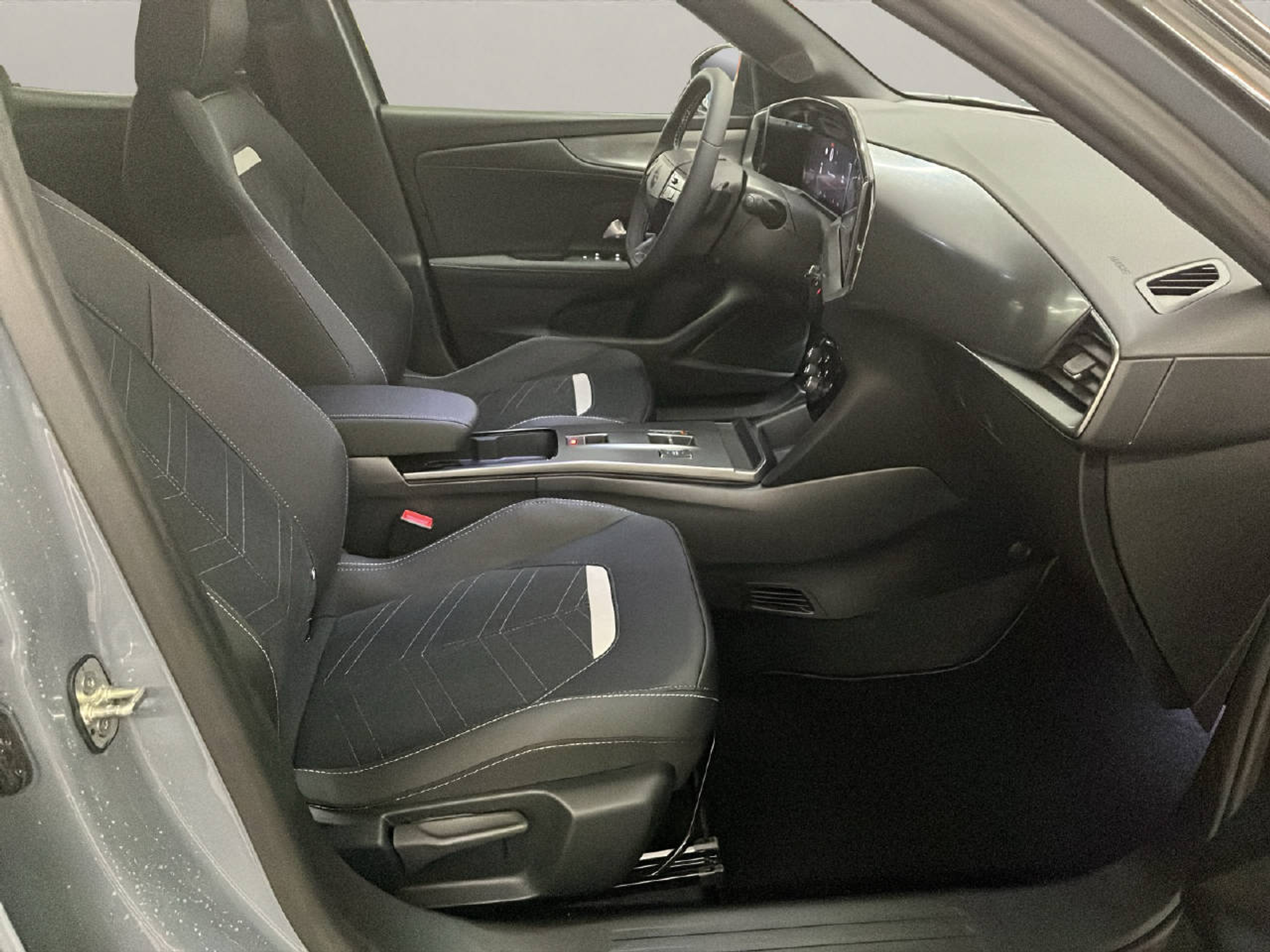 listing desktop thumbnail image 11