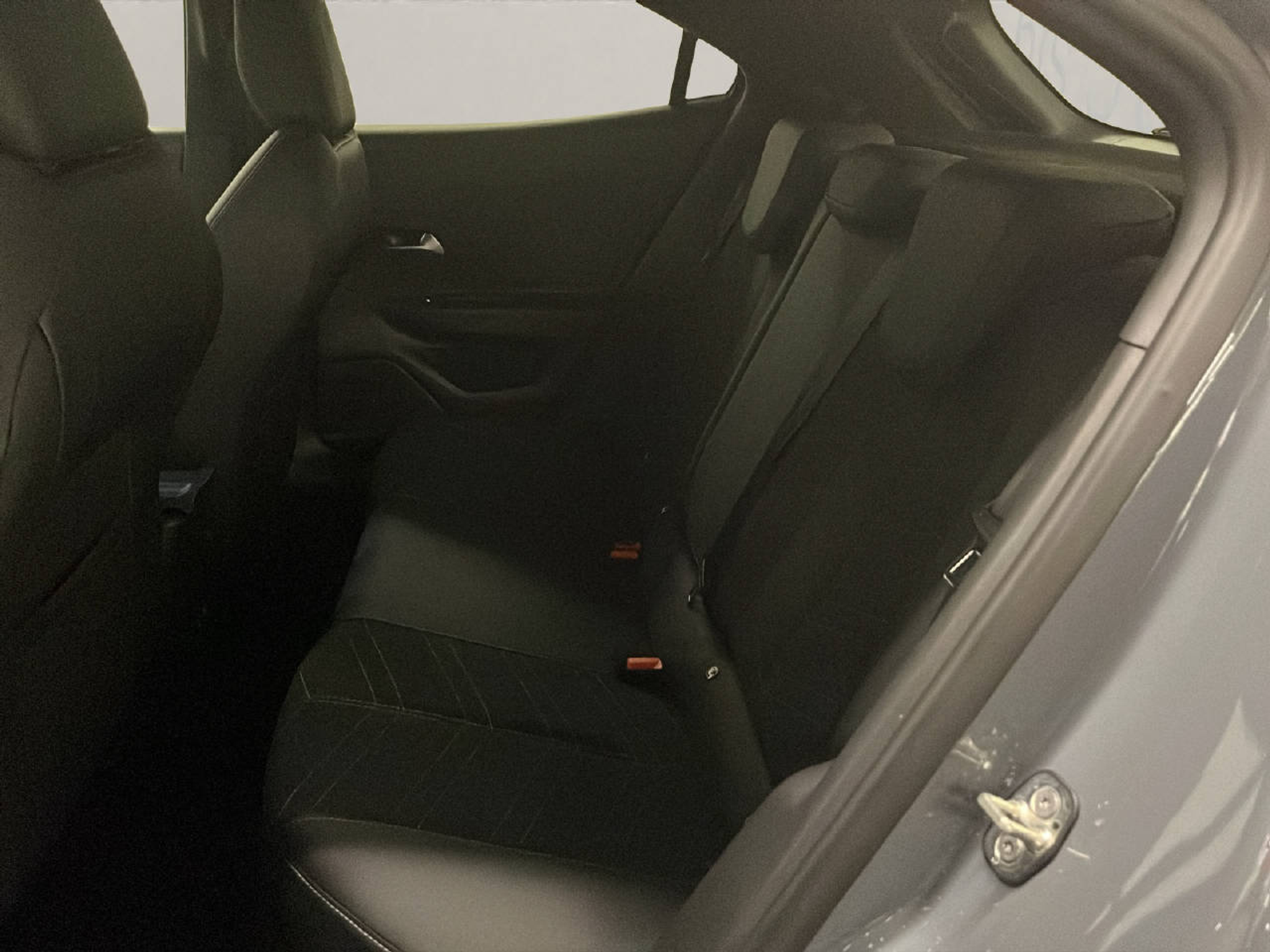 listing desktop thumbnail image 10