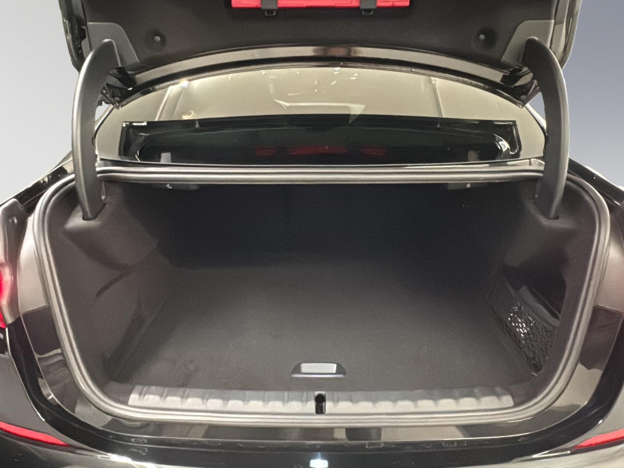 listing desktop thumbnail image 11