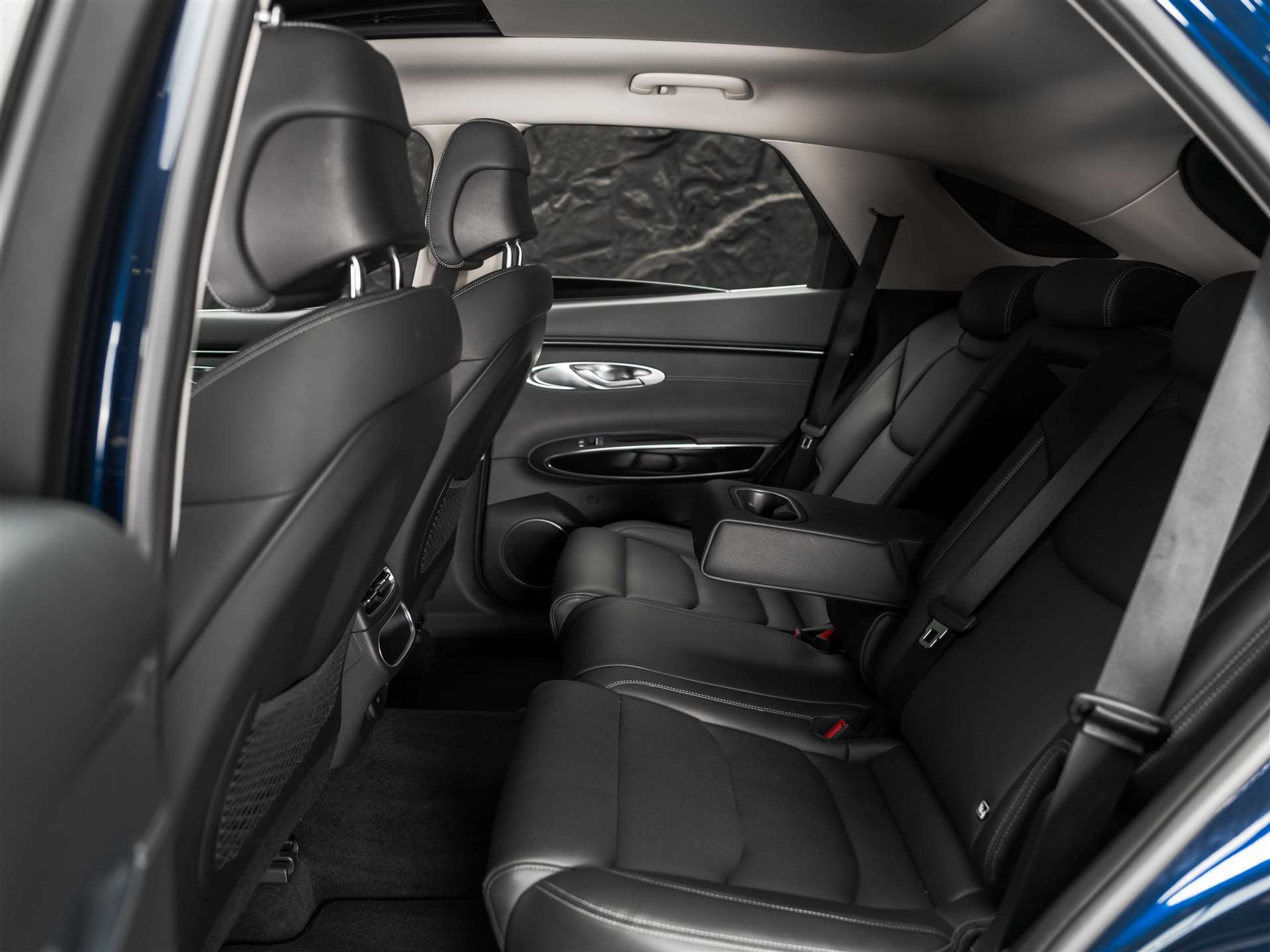 listing desktop thumbnail image 11