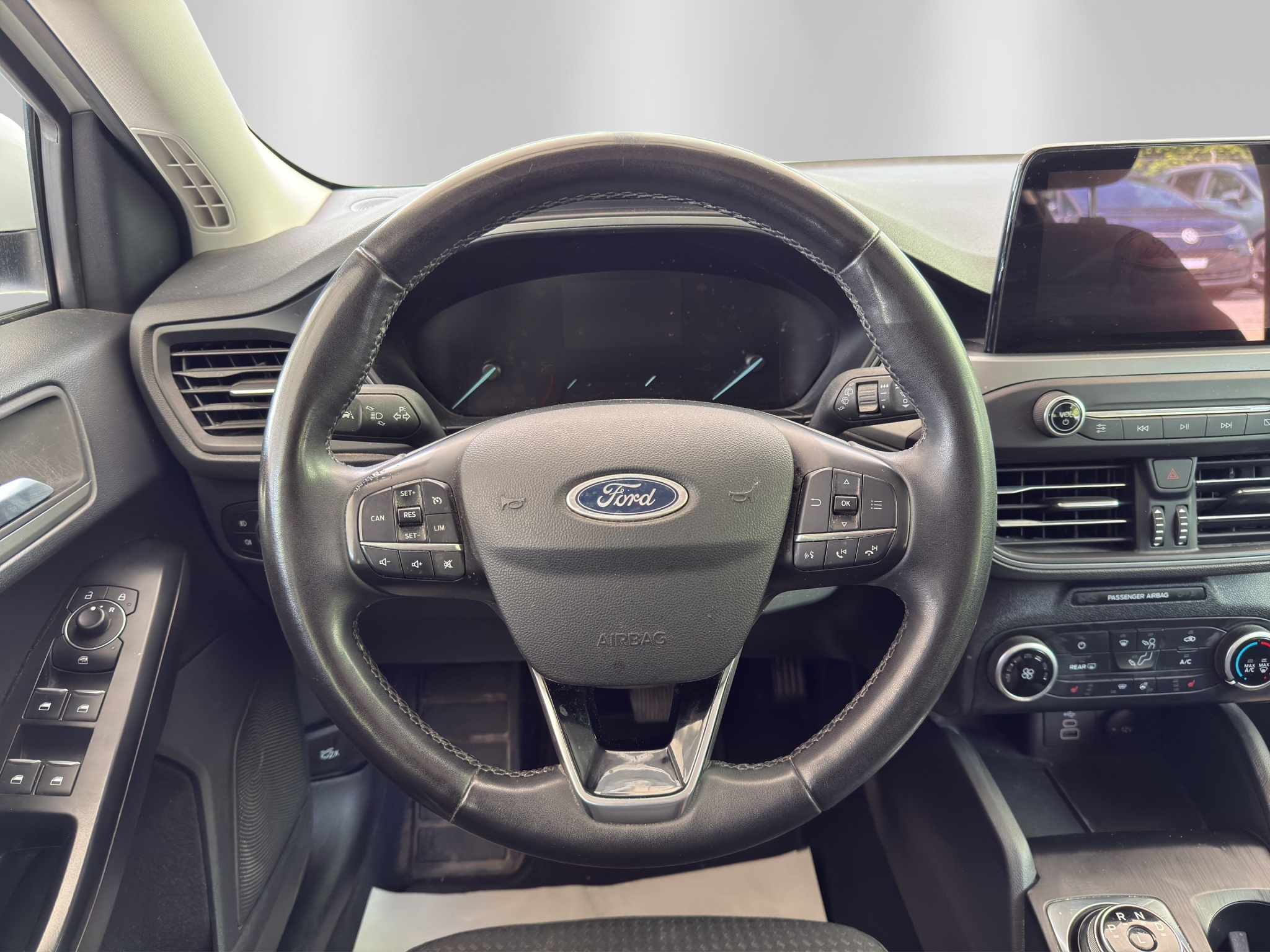 listing desktop thumbnail image 9