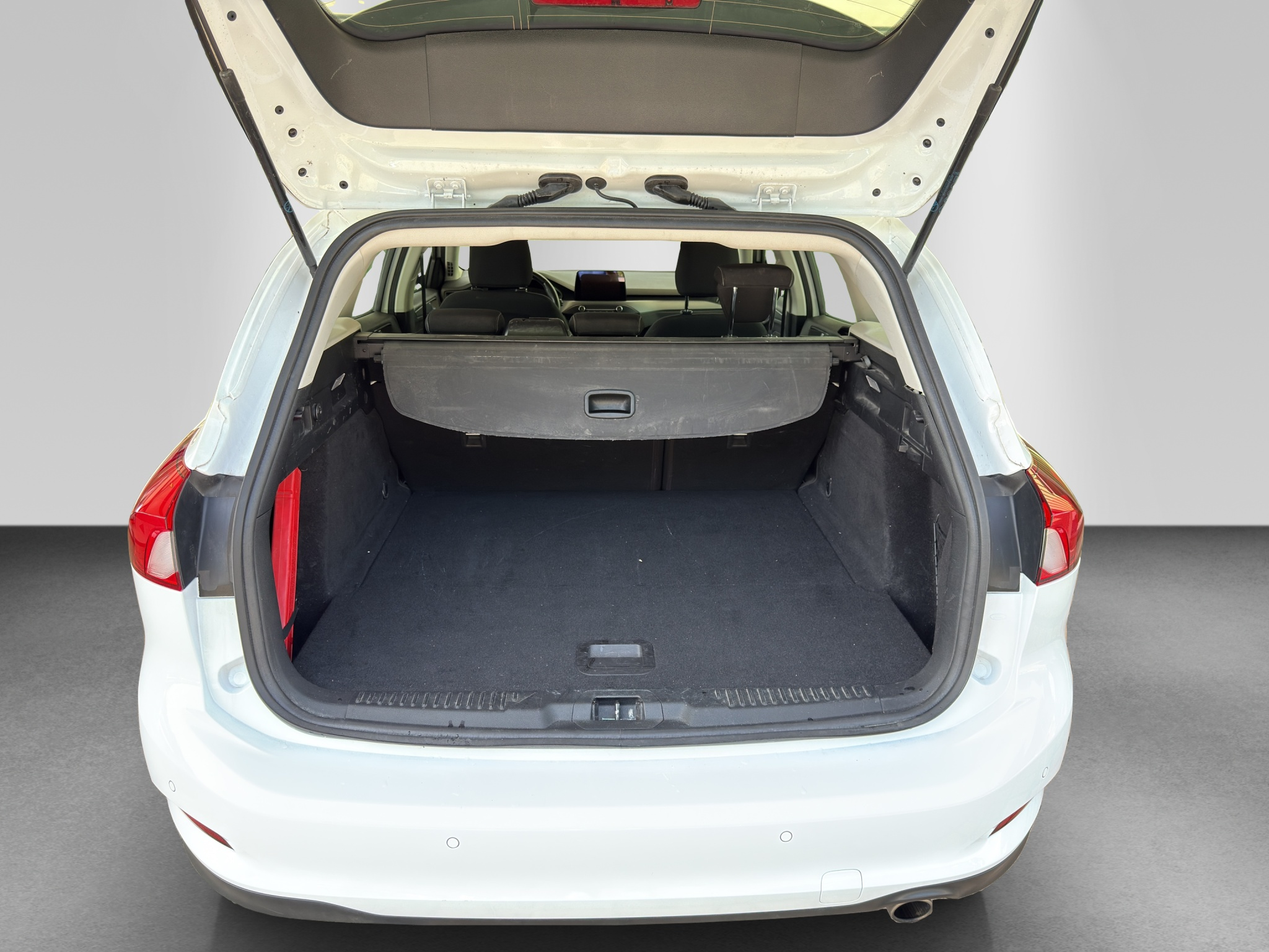 listing desktop thumbnail image 15