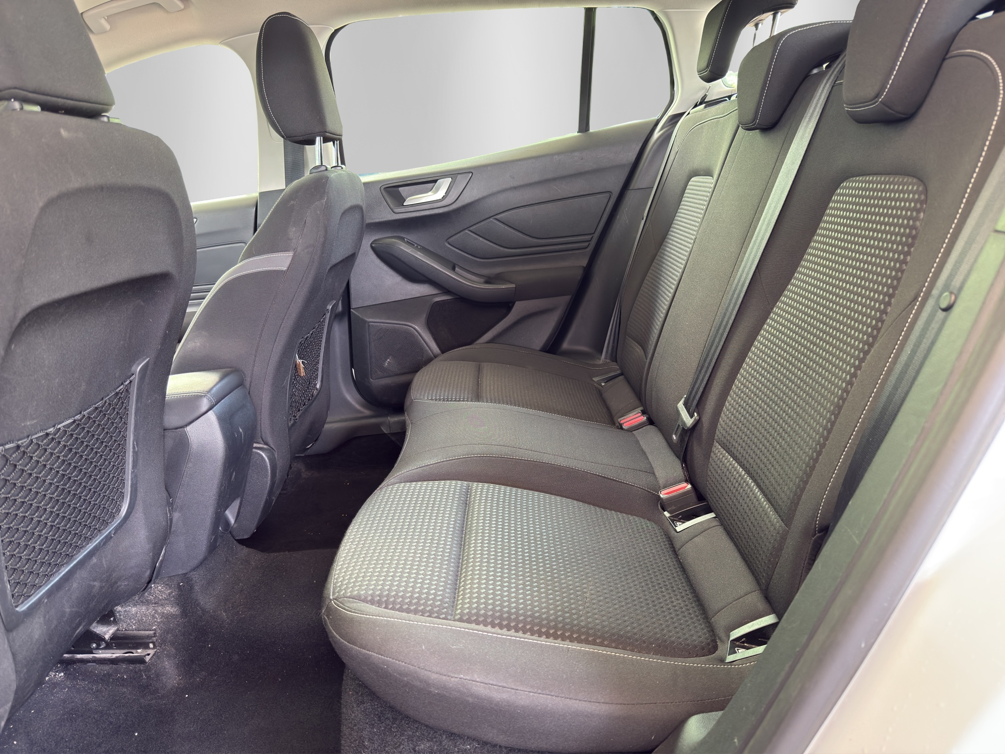 listing desktop thumbnail image 13