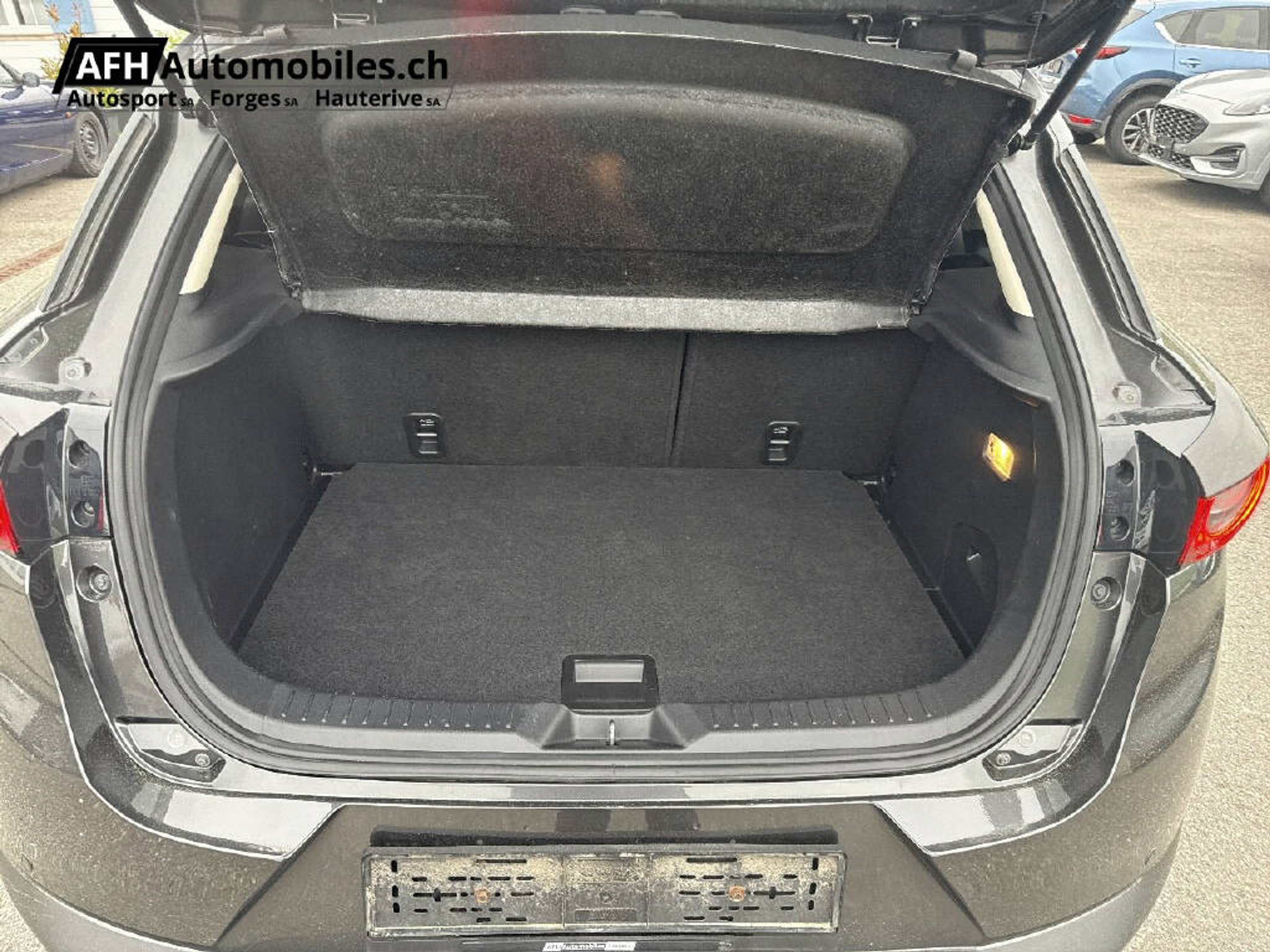 listing desktop thumbnail image 9