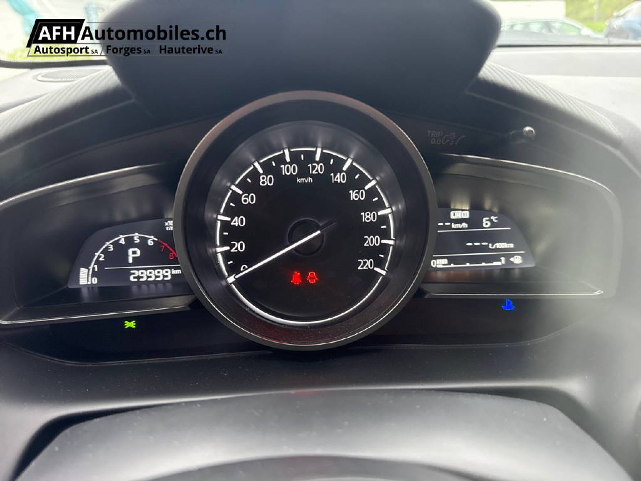 listing desktop thumbnail image 11