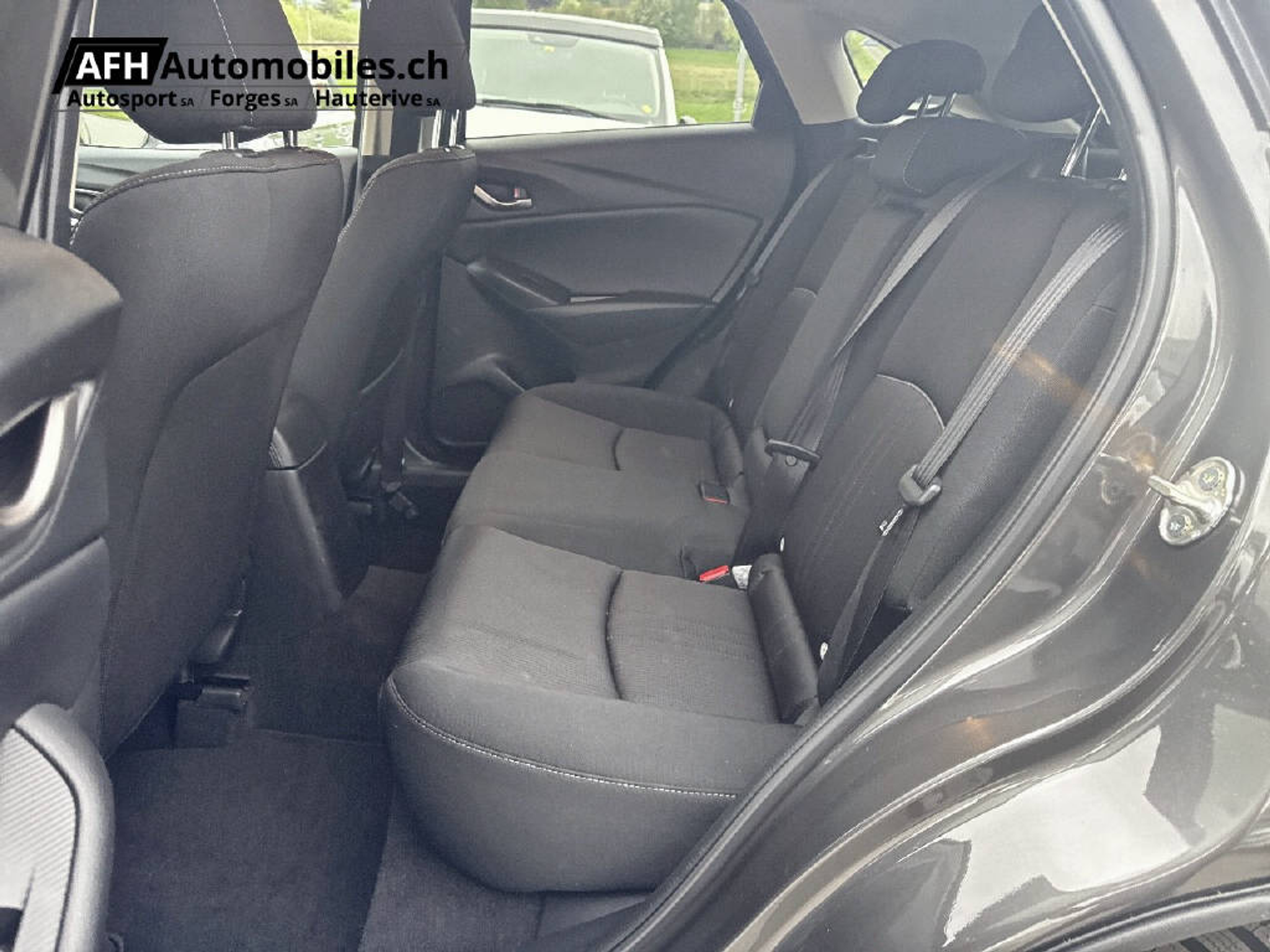 listing desktop thumbnail image 14