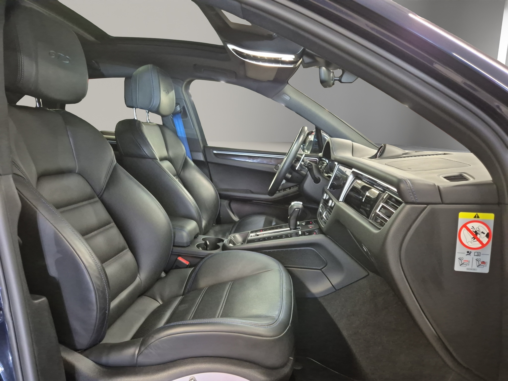 listing desktop thumbnail image 14