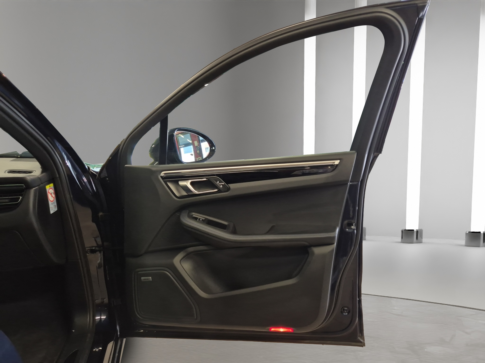 listing desktop thumbnail image 13