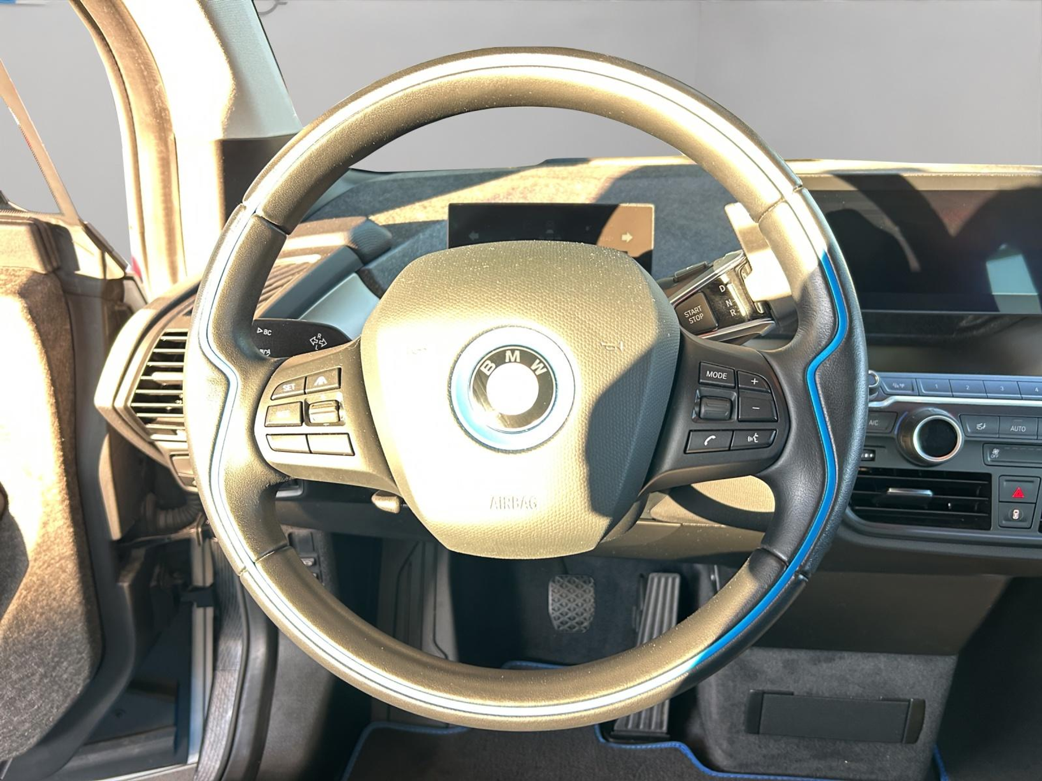 listing desktop thumbnail image 5