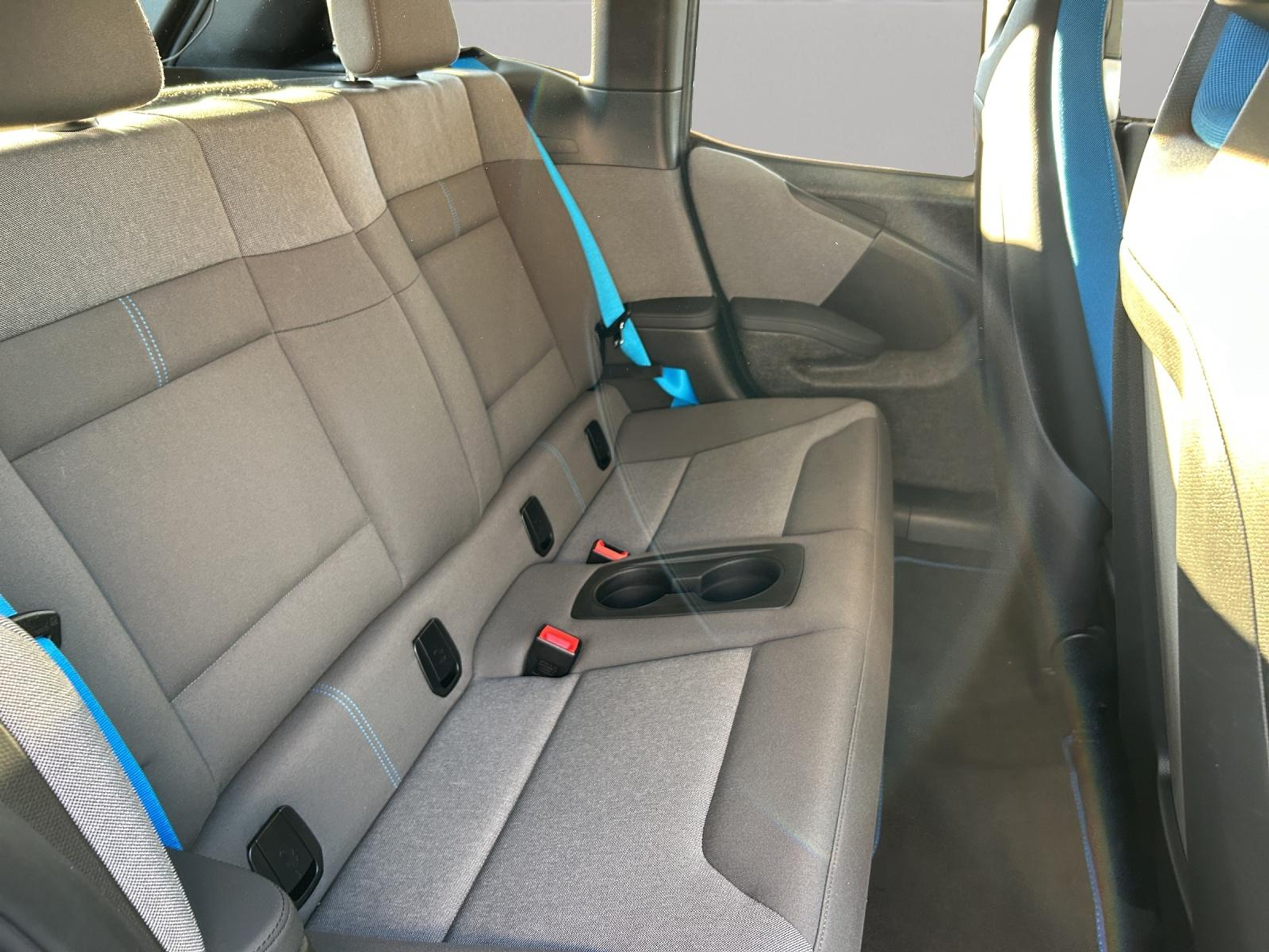 listing desktop thumbnail image 12