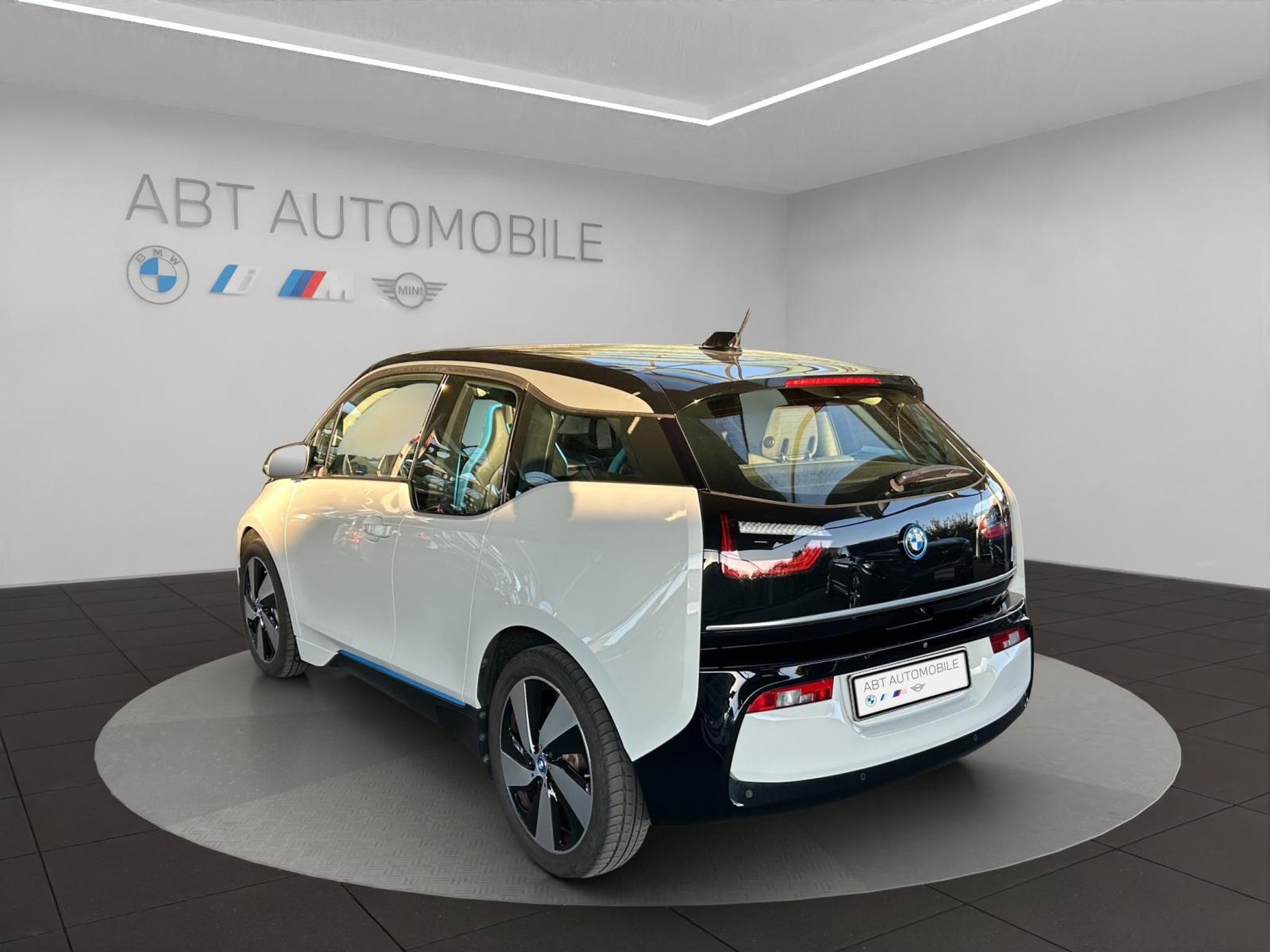 listing desktop thumbnail image 3