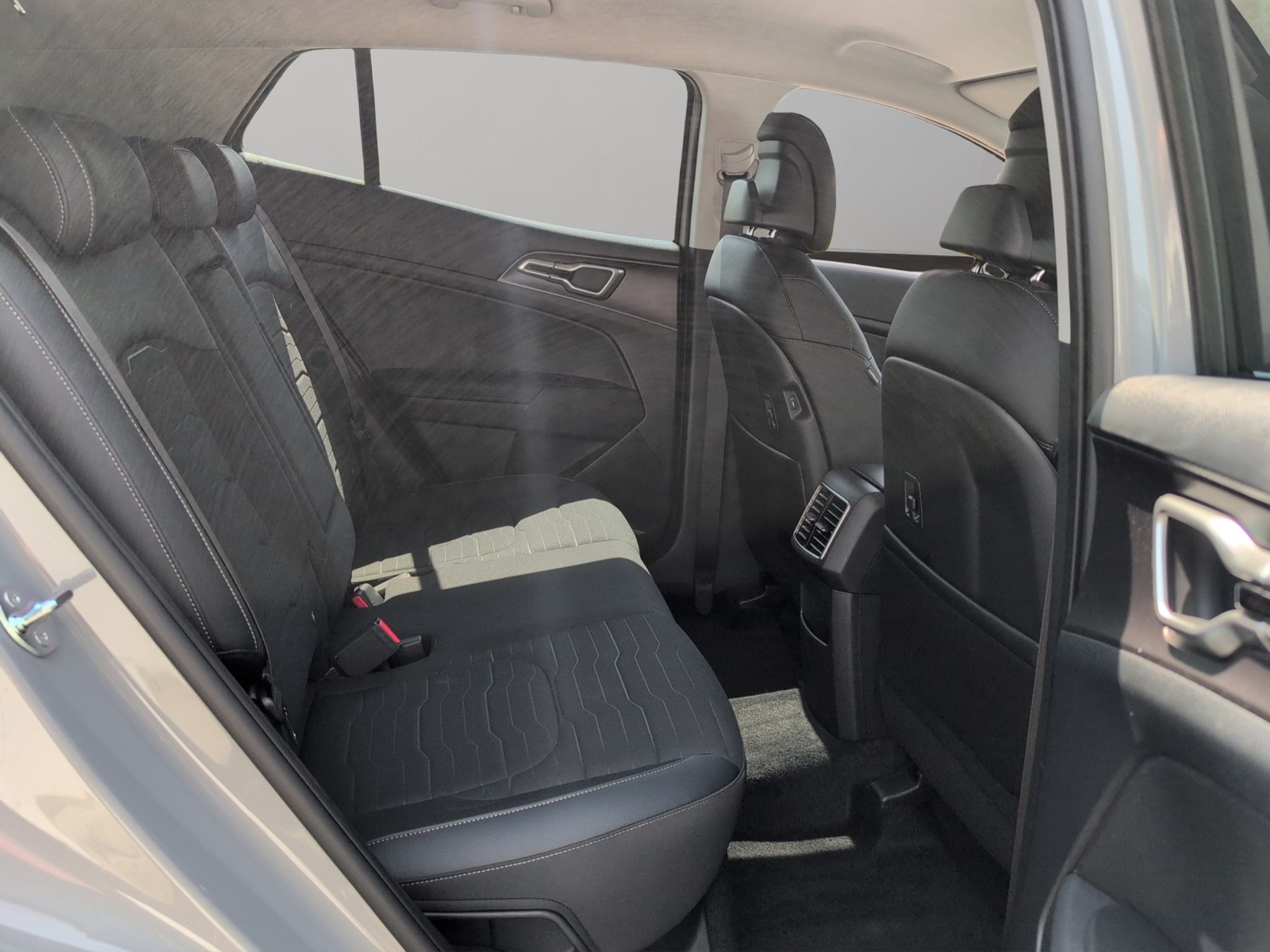 listing desktop thumbnail image 11