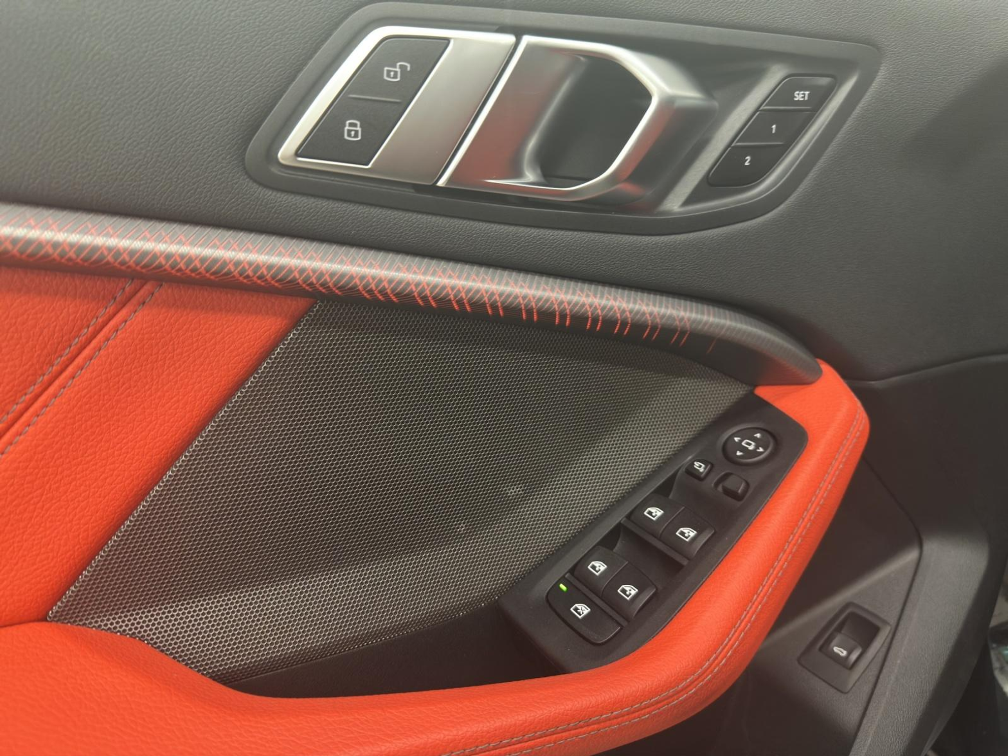 listing desktop thumbnail image 16