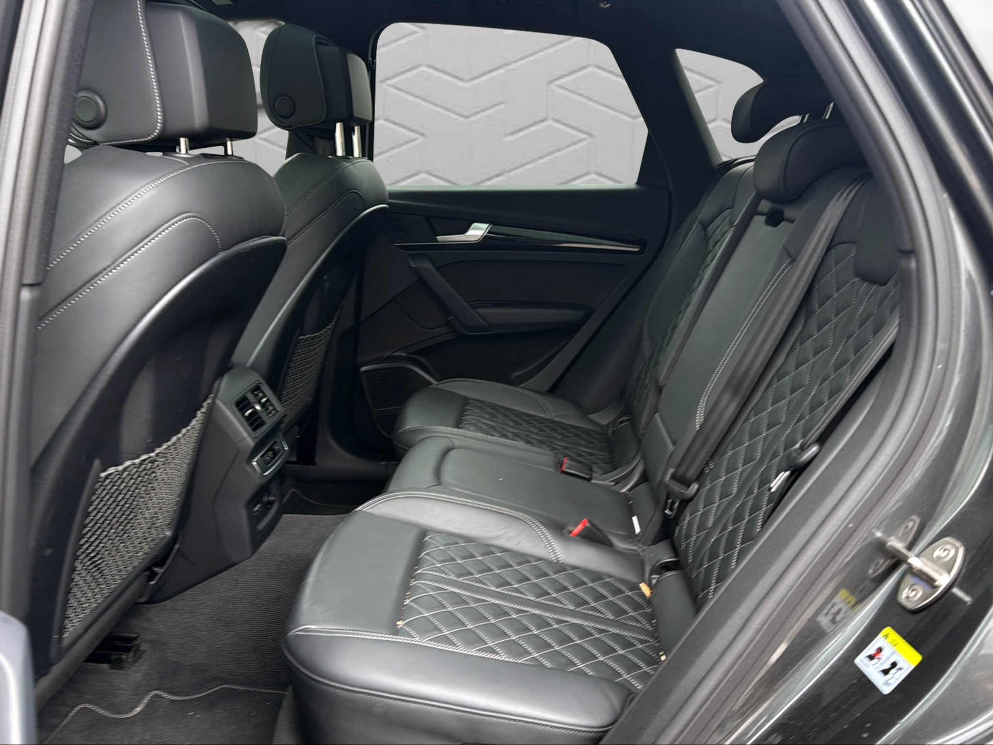 listing desktop thumbnail image 12