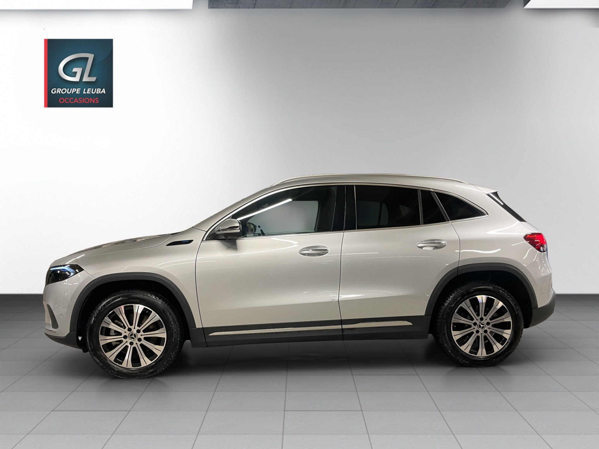 listing desktop thumbnail image 2