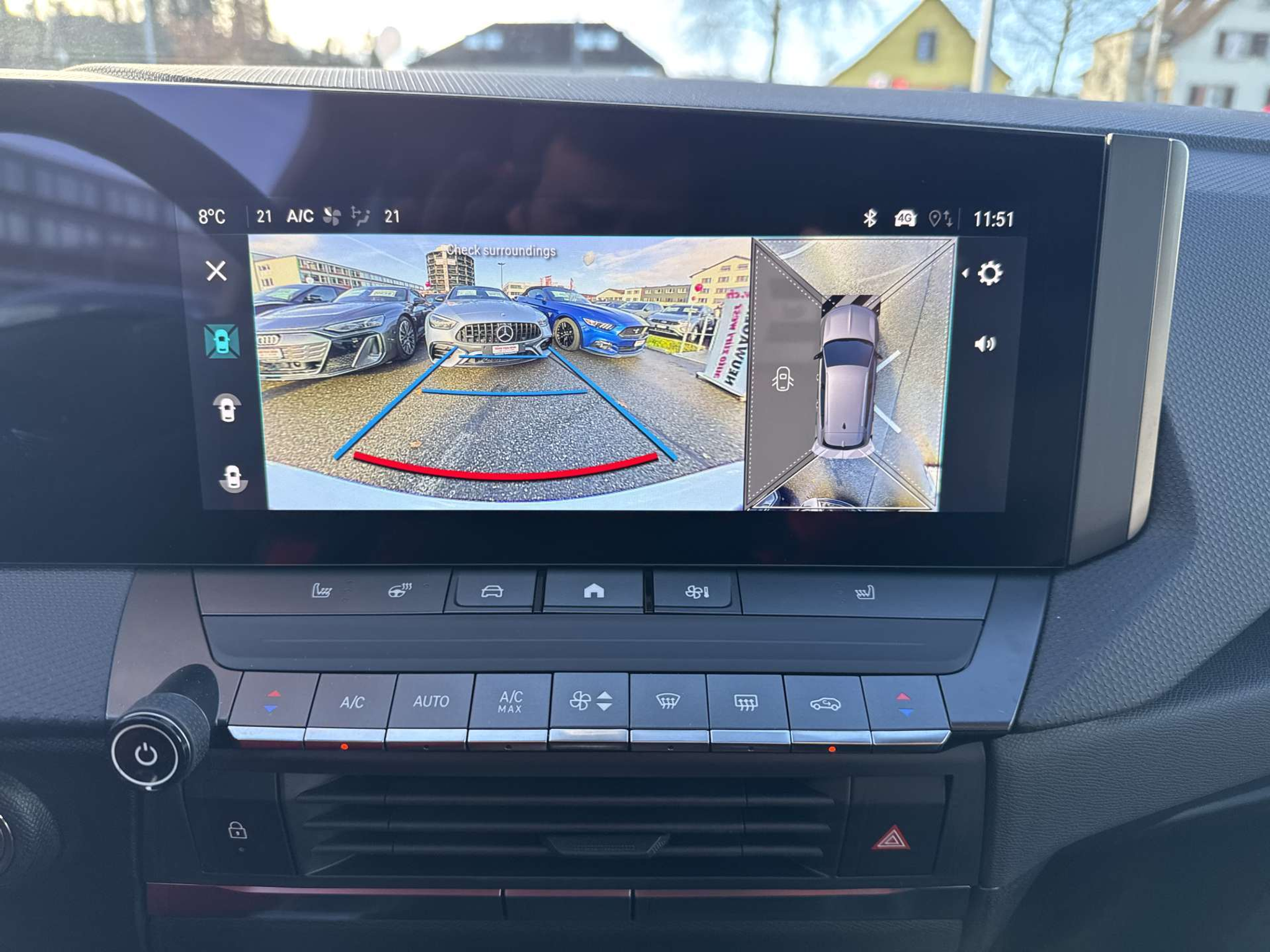 listing desktop thumbnail image 9