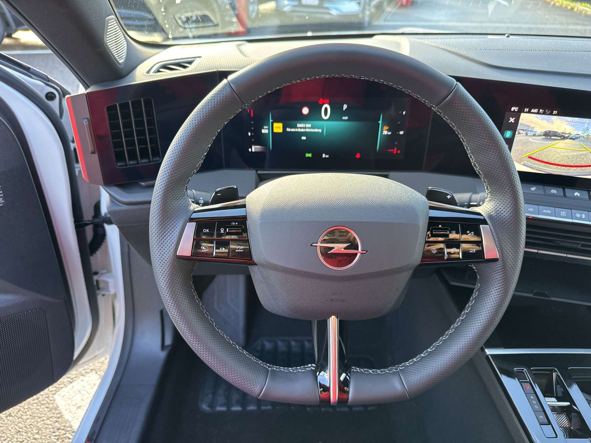 listing desktop thumbnail image 15