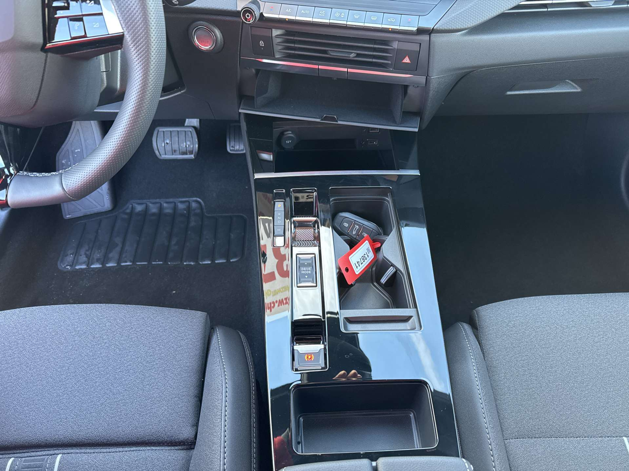 listing desktop thumbnail image 11