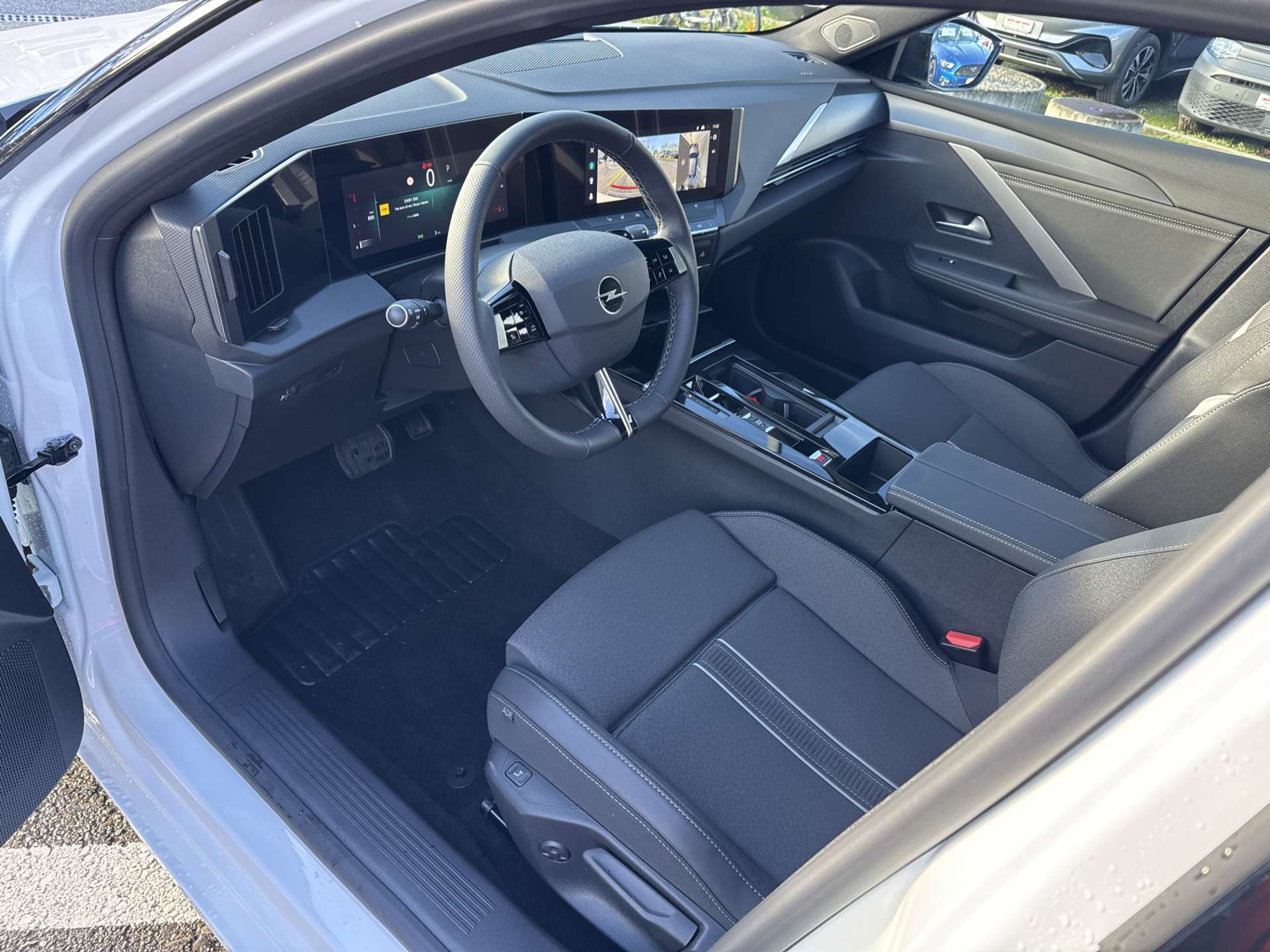 listing desktop thumbnail image 5