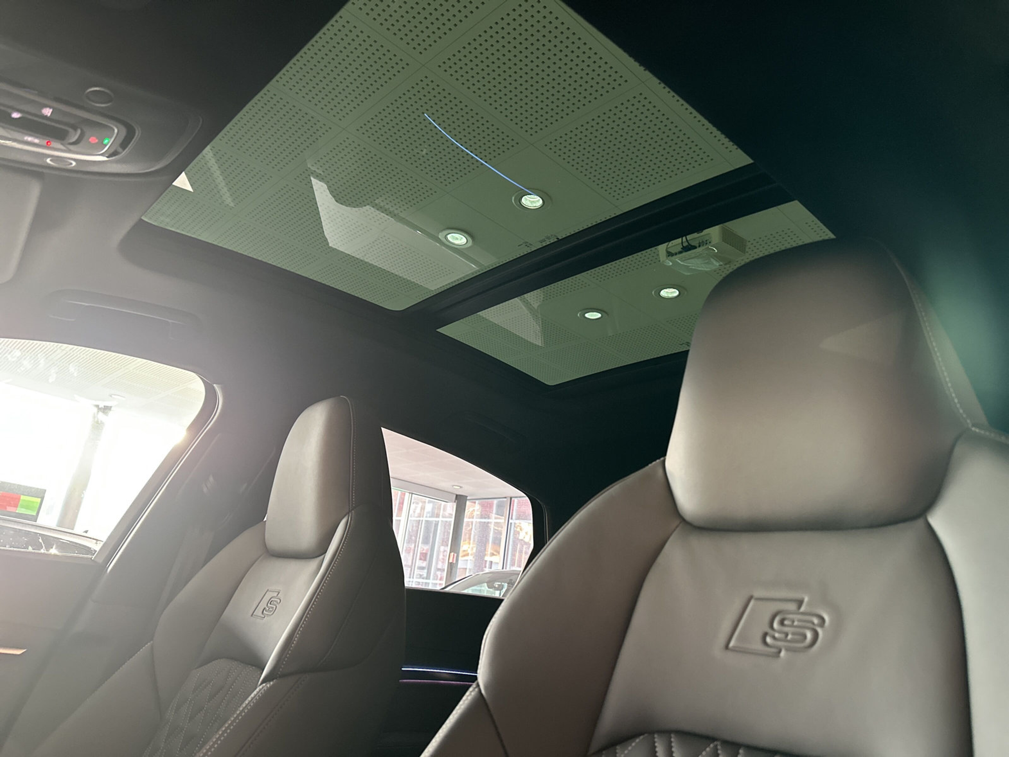 listing desktop thumbnail image 10