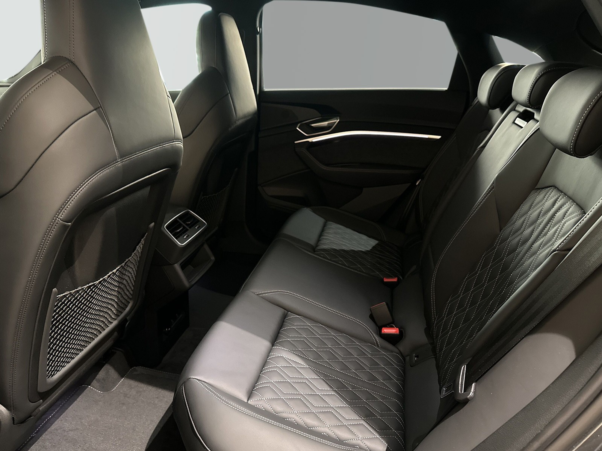 listing desktop thumbnail image 7