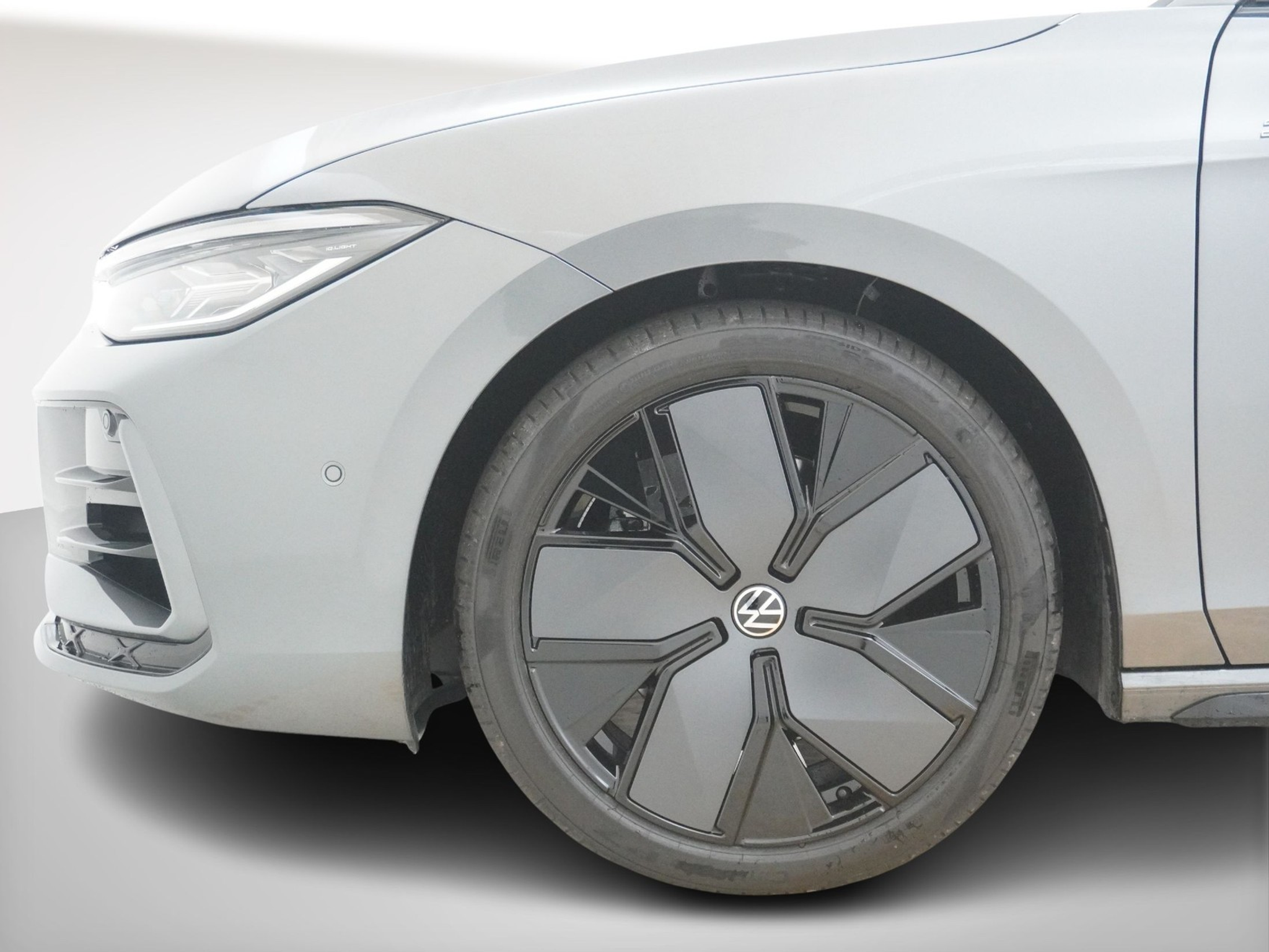 listing desktop thumbnail image 9