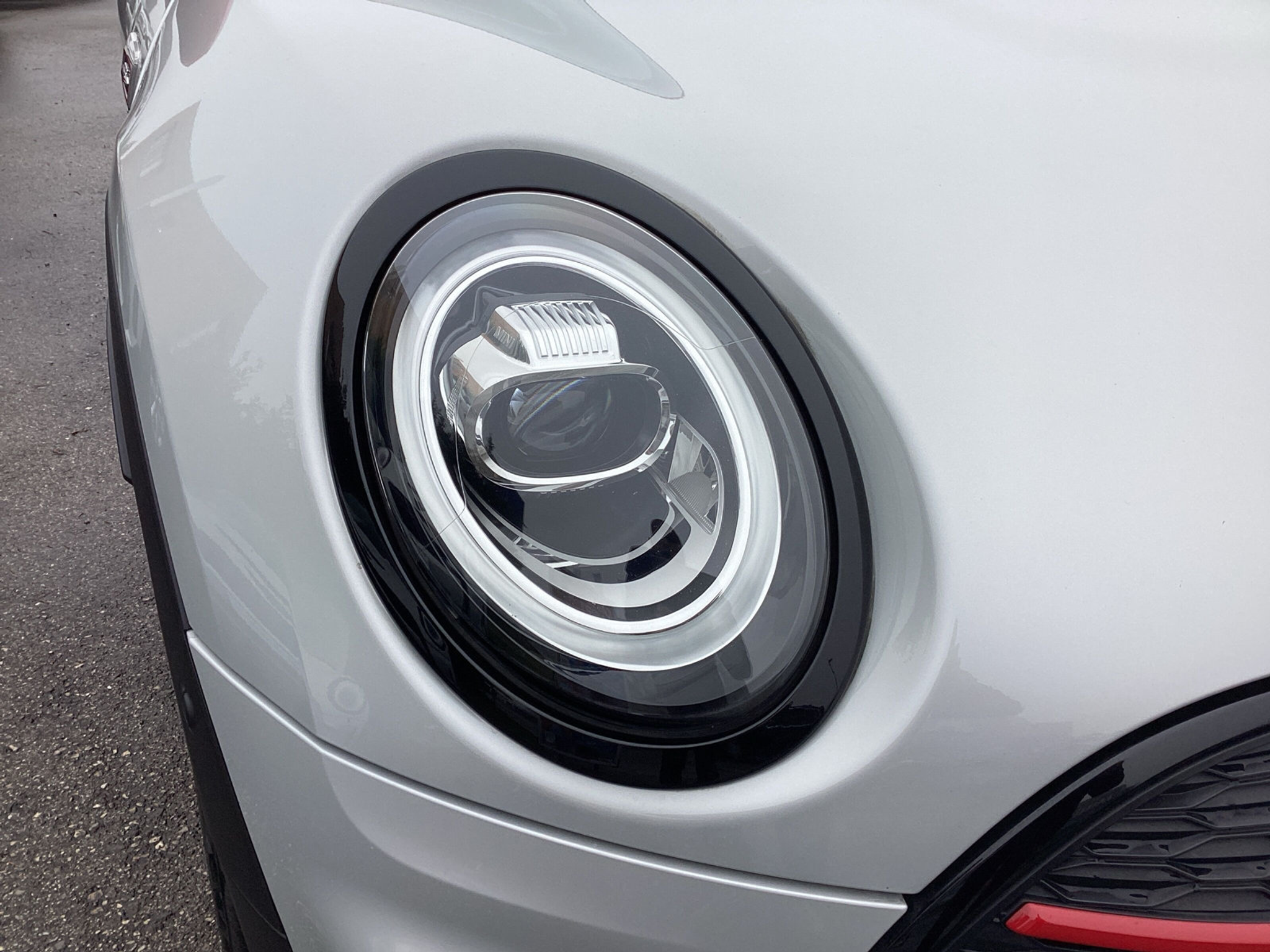 listing desktop thumbnail image 17