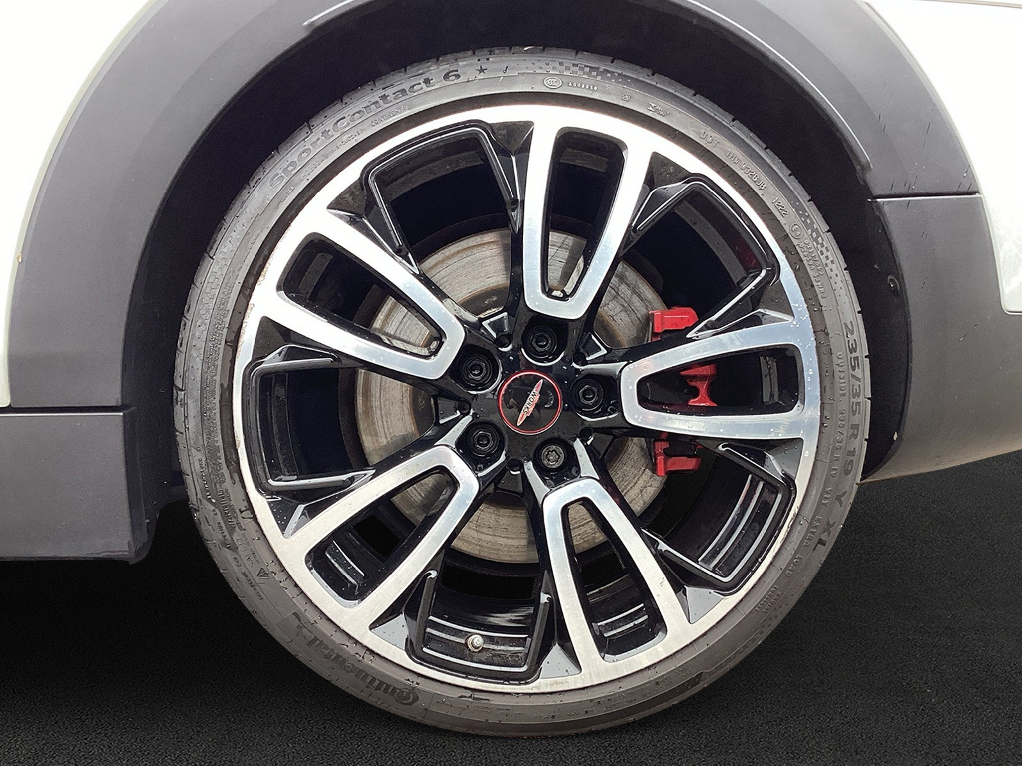 listing desktop thumbnail image 8