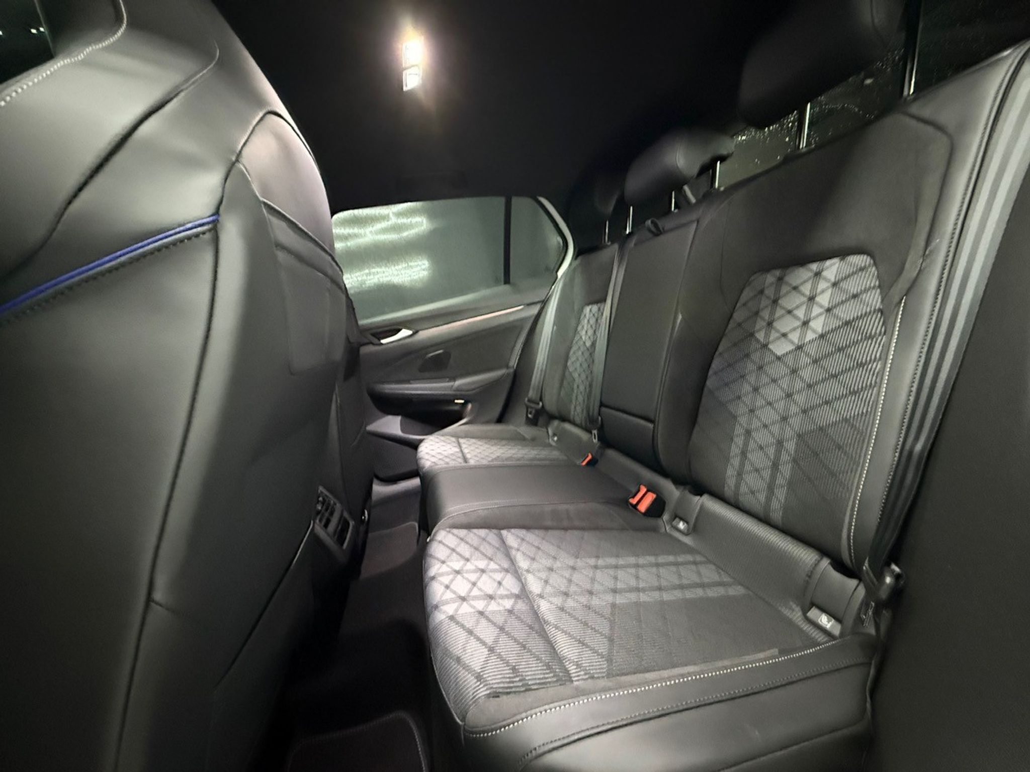 listing desktop thumbnail image 9