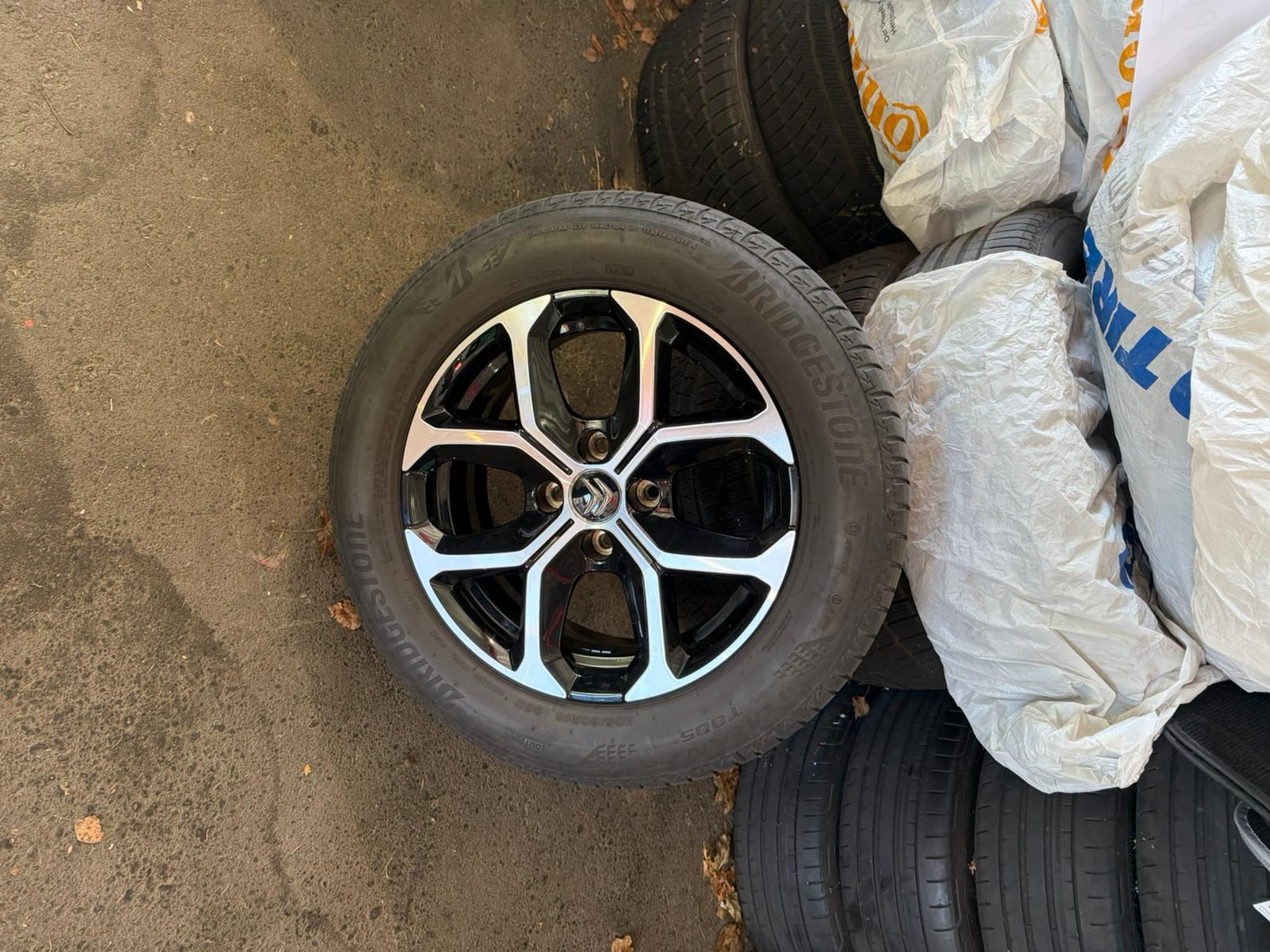 listing desktop thumbnail image 19