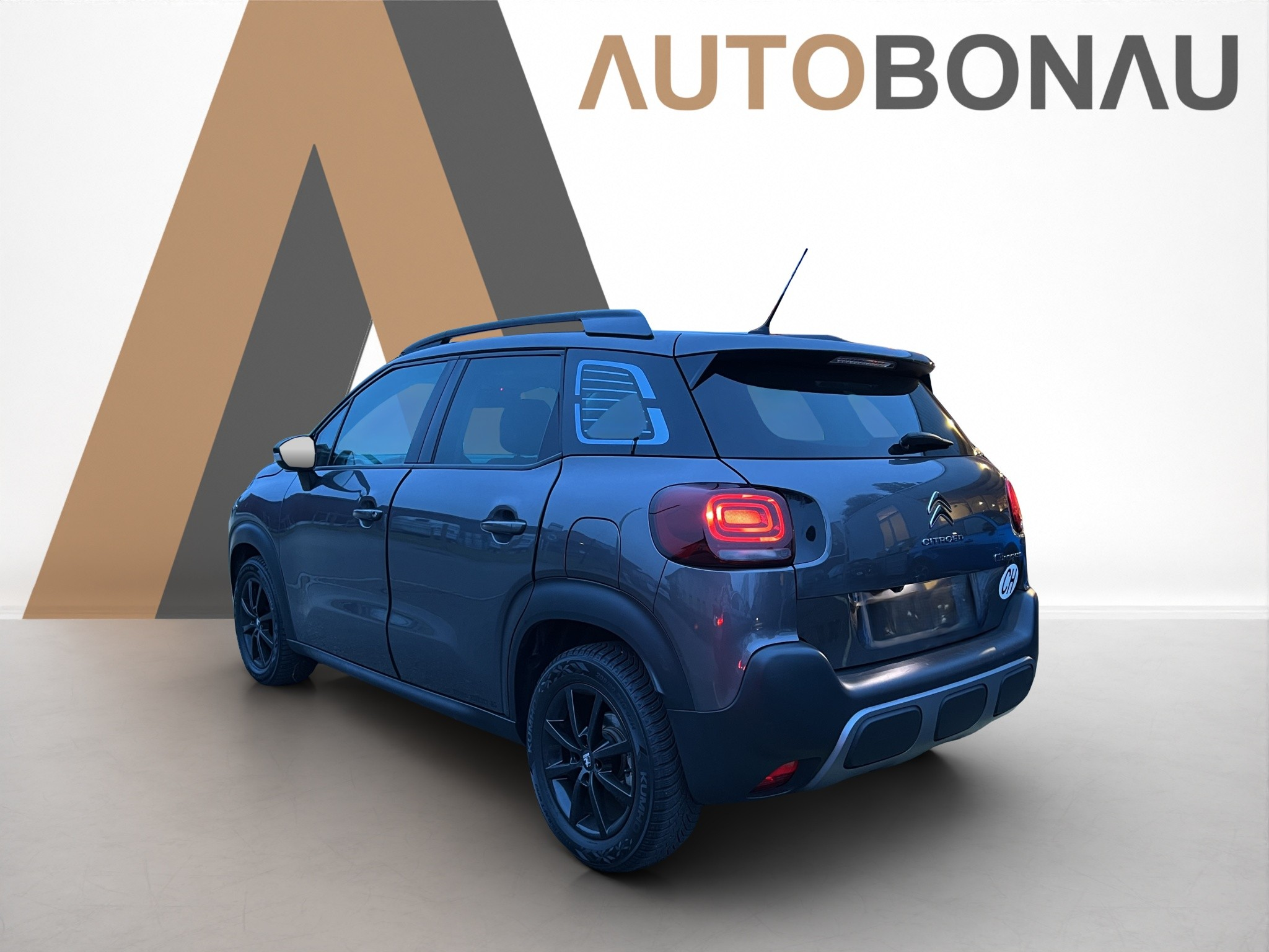 listing desktop thumbnail image 11