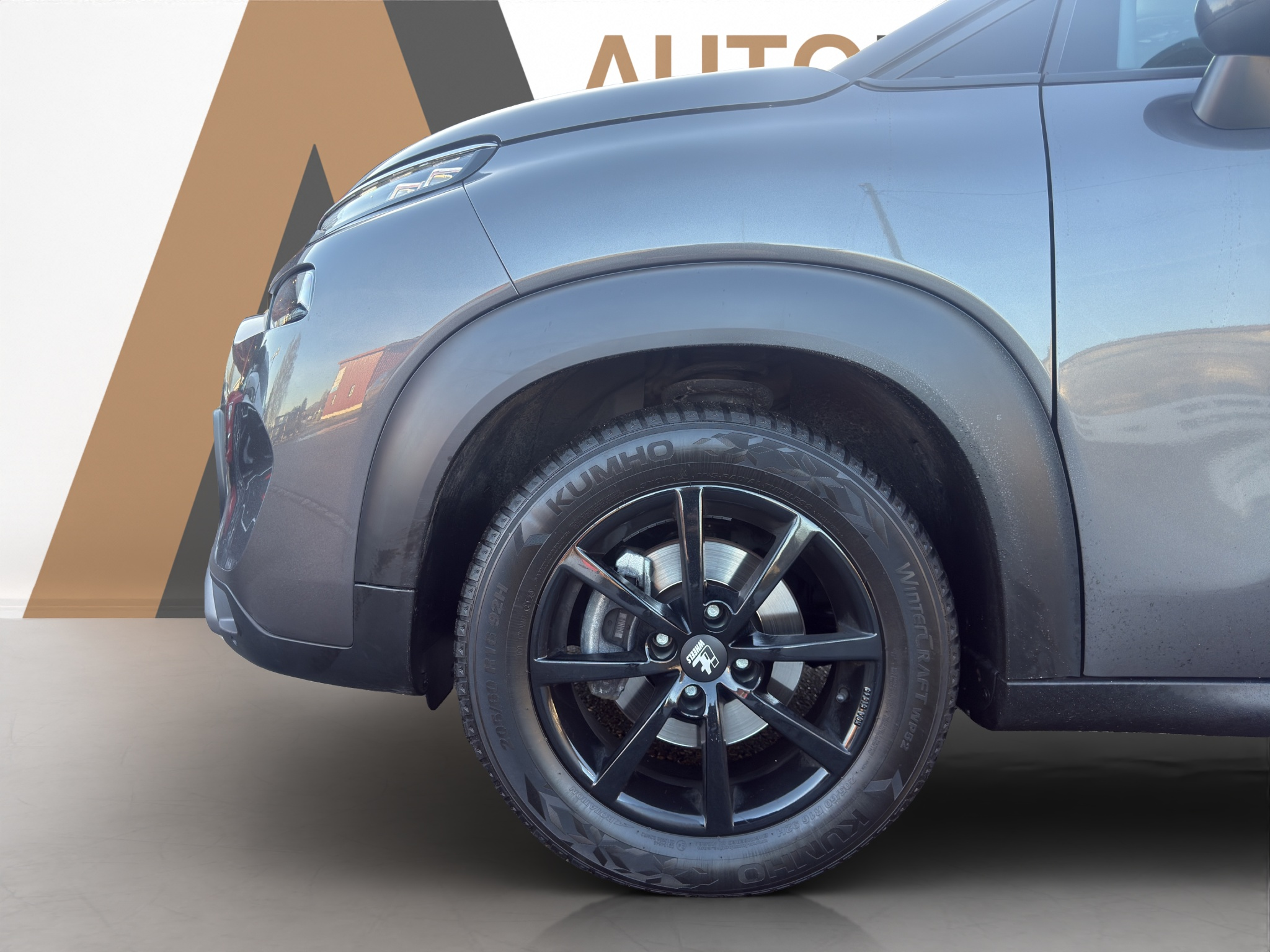 listing desktop thumbnail image 17