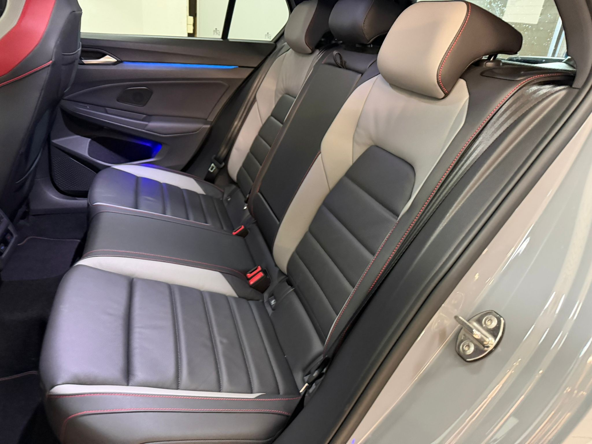 listing desktop thumbnail image 8