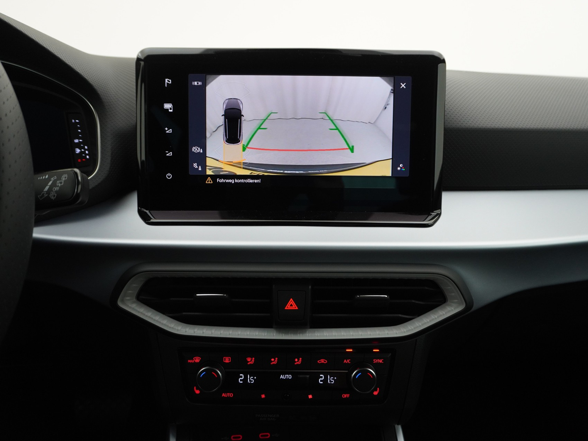 listing desktop thumbnail image 16