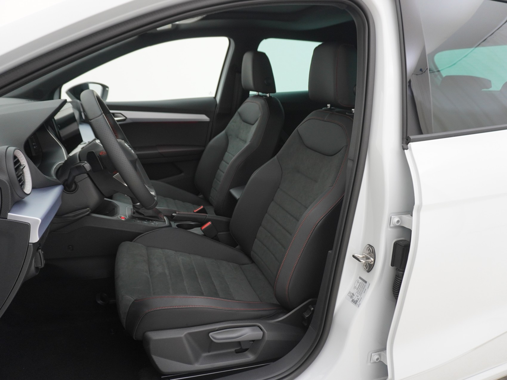 listing desktop thumbnail image 12