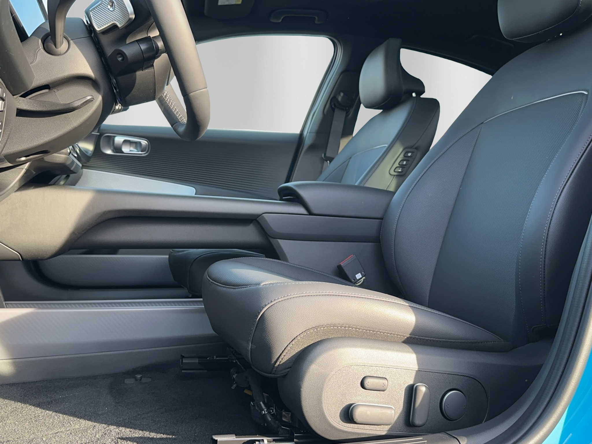 listing desktop thumbnail image 11