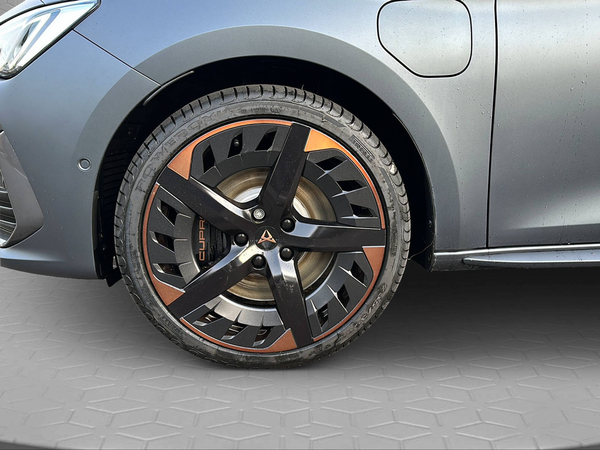 listing desktop thumbnail image 8